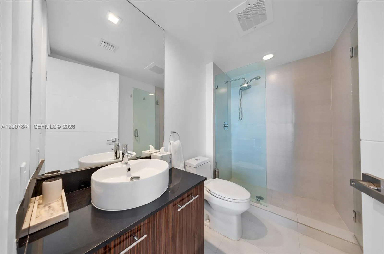 3951 S Ocean Dr 1202, Hollywood, Florida 33019, Hollywood, Florida 33019, 3 Bedrooms Bedrooms, ,3 BathroomsBathrooms,Residential Lease,For Rent,3951 S Ocean Dr 1202, Hollywood, Florida 33019,A12007841