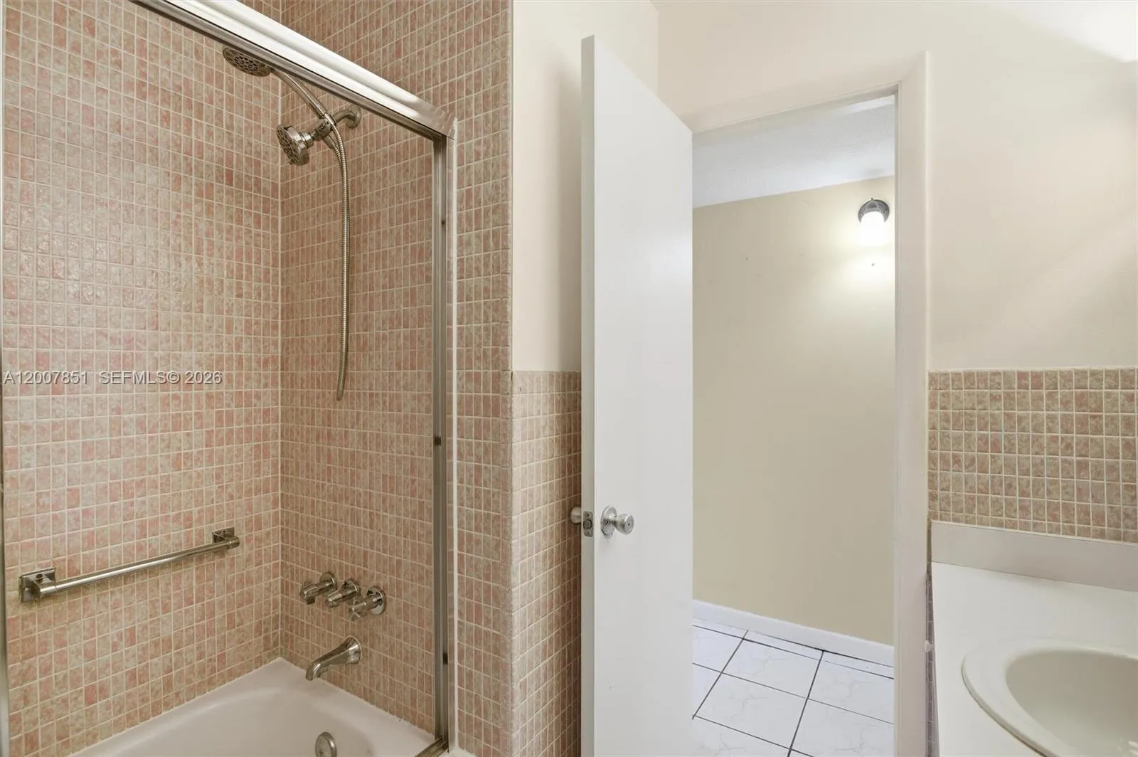 5300 Washington St G323, Hollywood, Florida 33021, Hollywood, Florida 33021, 2 Bedrooms Bedrooms, ,1 BathroomBathrooms,Residential,For Sale,5300 Washington St G323, Hollywood, Florida 33021,A12007851