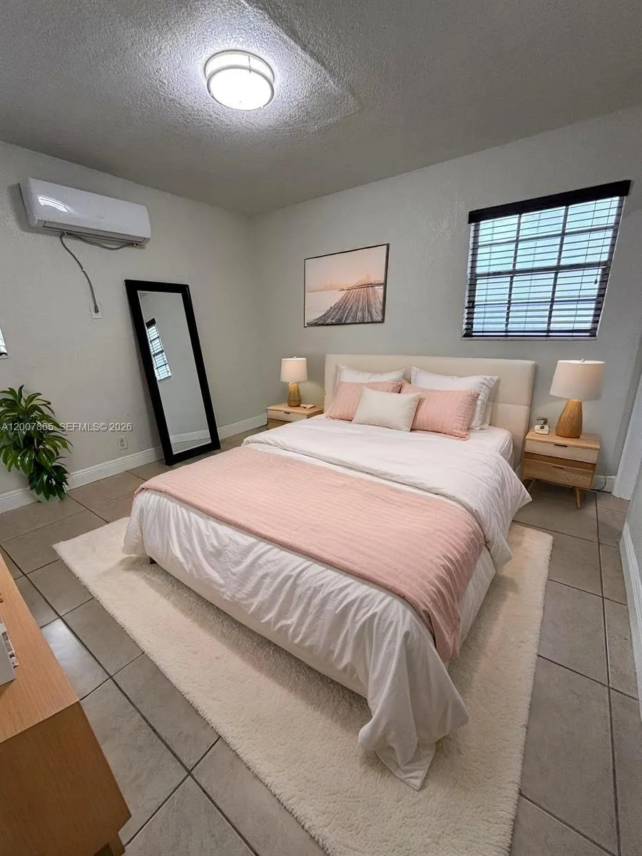 6870 Sw 5th Ct A, Pembroke Pines, Florida 33023, Pembroke Pines, Florida 33023, 1 Bedroom Bedrooms, ,1 BathroomBathrooms,Residential Lease,For Rent,6870 Sw 5th Ct A, Pembroke Pines, Florida 33023,A12007865