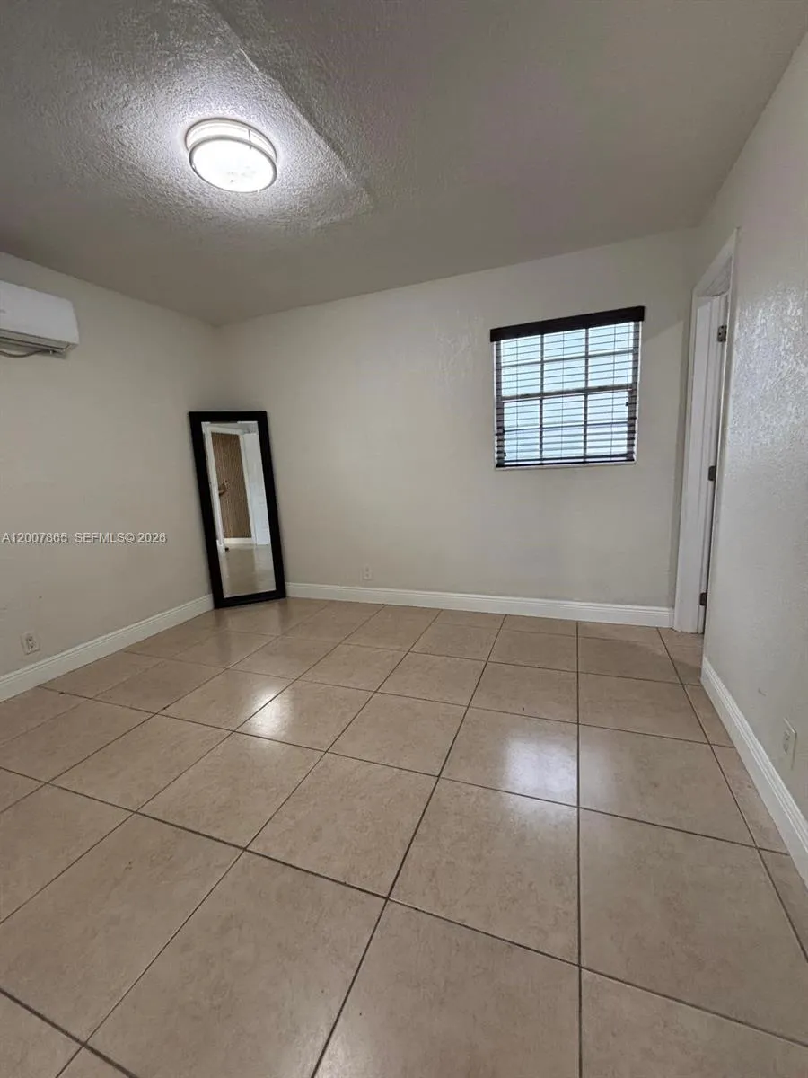 6870 Sw 5th Ct A, Pembroke Pines, Florida 33023, Pembroke Pines, Florida 33023, 1 Bedroom Bedrooms, ,1 BathroomBathrooms,Residential Lease,For Rent,6870 Sw 5th Ct A, Pembroke Pines, Florida 33023,A12007865