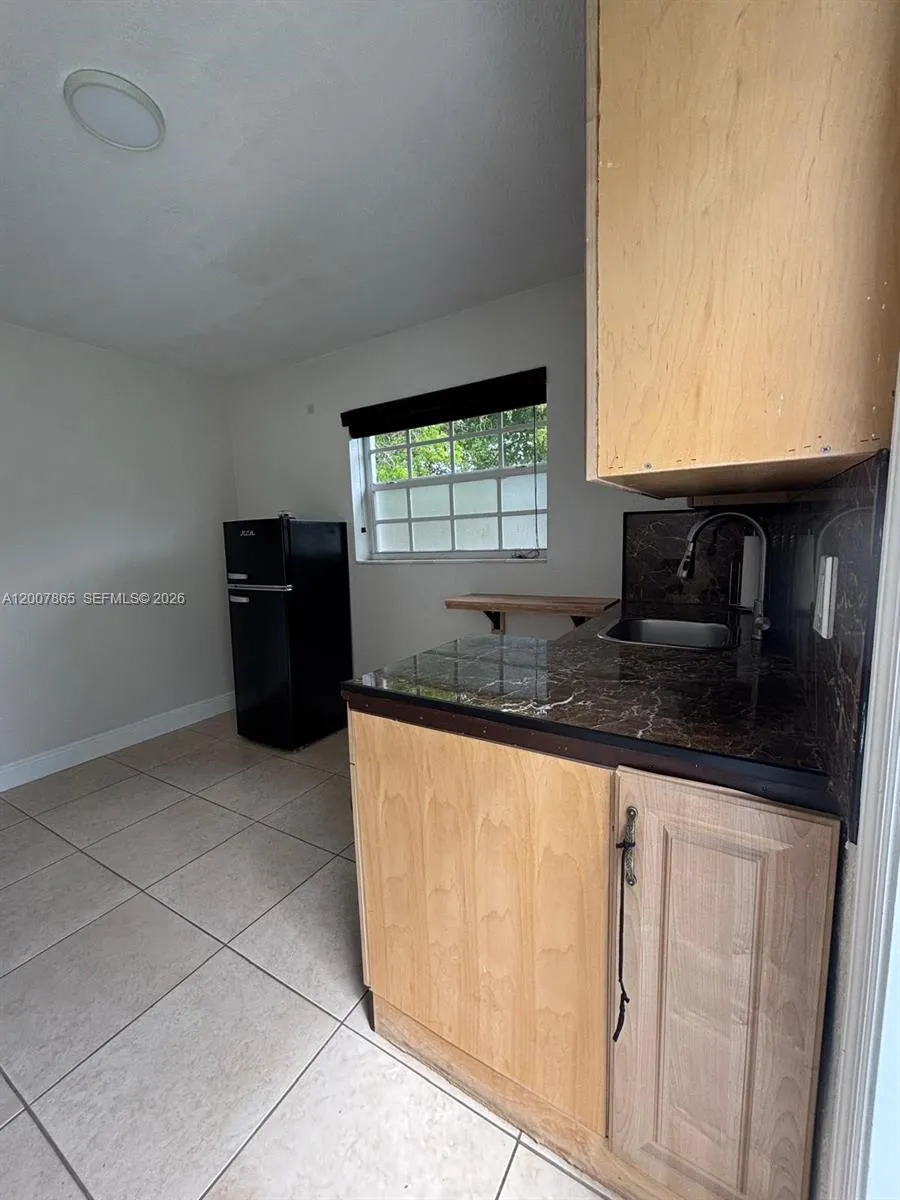6870 Sw 5th Ct A, Pembroke Pines, Florida 33023, Pembroke Pines, Florida 33023, 1 Bedroom Bedrooms, ,1 BathroomBathrooms,Residential Lease,For Rent,6870 Sw 5th Ct A, Pembroke Pines, Florida 33023,A12007865
