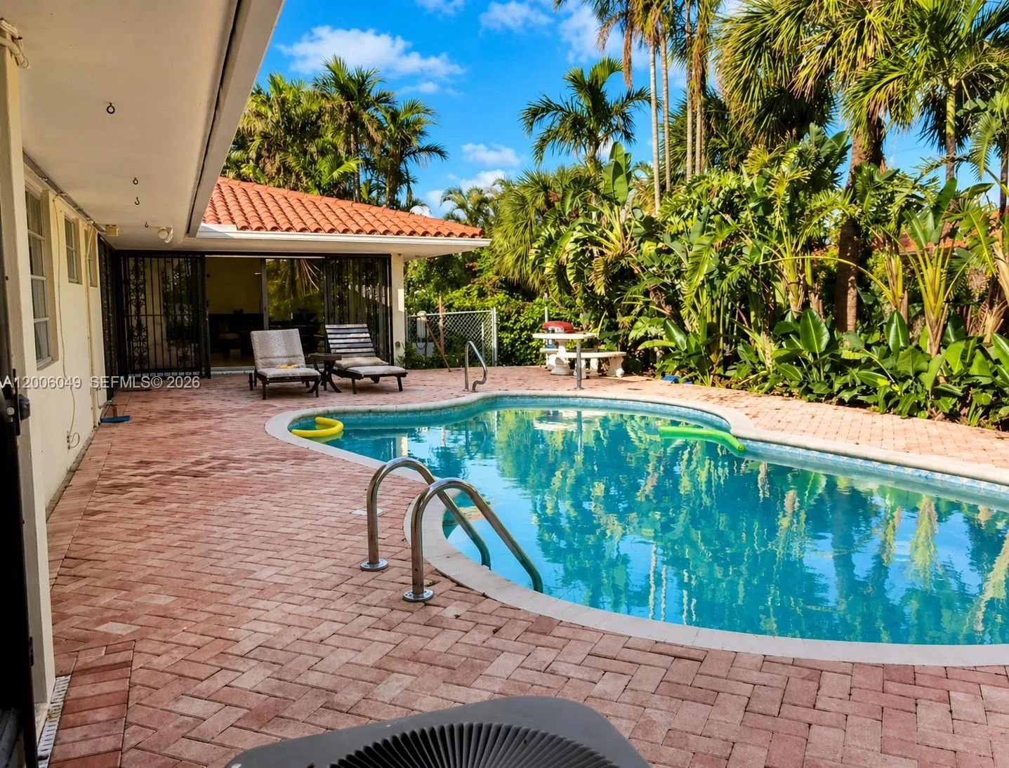 9205 Byron Ave, Surfside, Florida 33154, Surfside, Florida 33154, 3 Bedrooms Bedrooms, ,3 BathroomsBathrooms,Residential,For Sale,9205 Byron Ave, Surfside, Florida 33154,A12006049