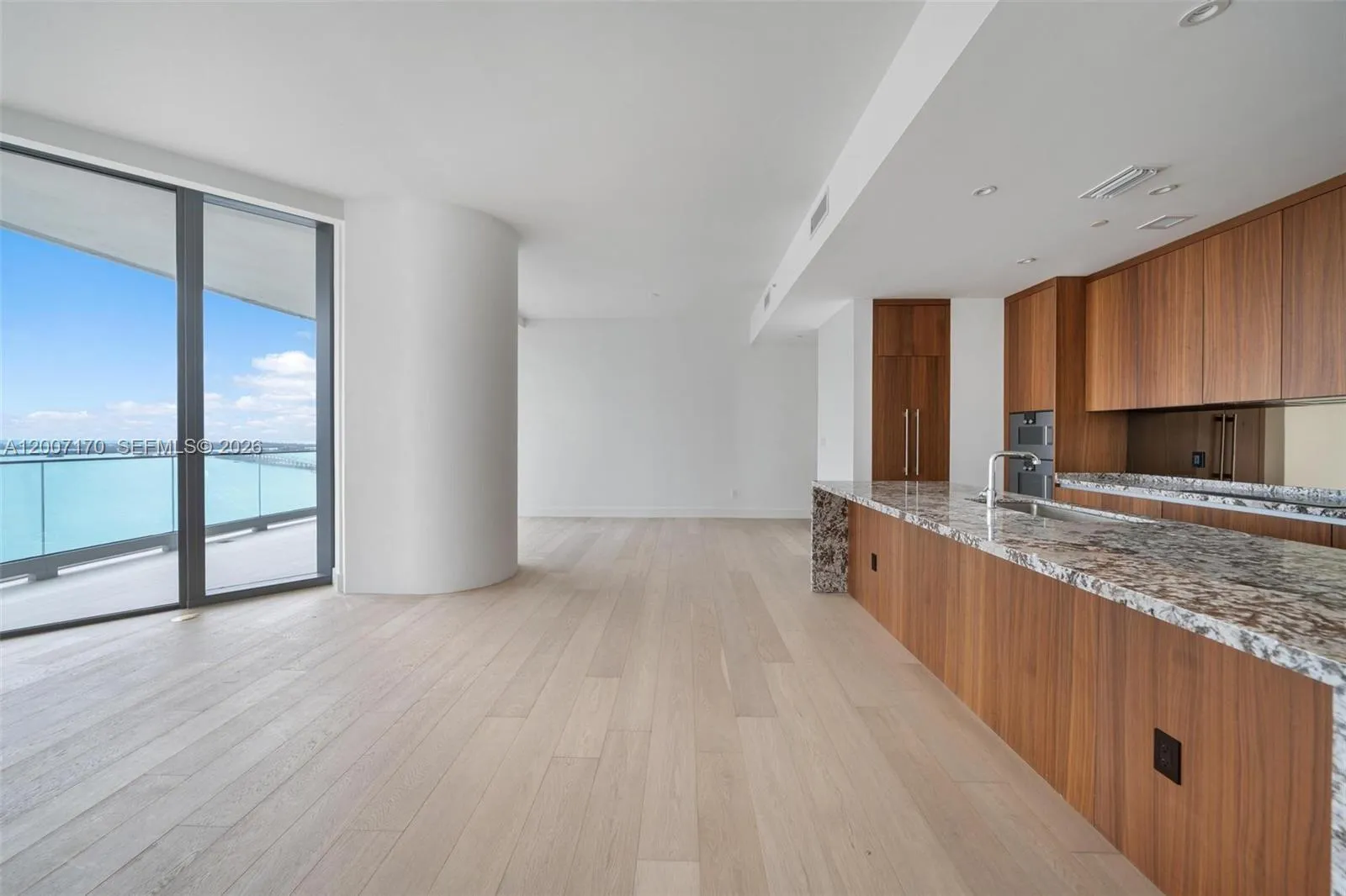 175 Se 25th Rd 1904, Miami, Florida 33129, Miami, Florida 33129, 3 Bedrooms Bedrooms, ,3 BathroomsBathrooms,Residential Lease,For Rent,175 Se 25th Rd 1904, Miami, Florida 33129,A12007170