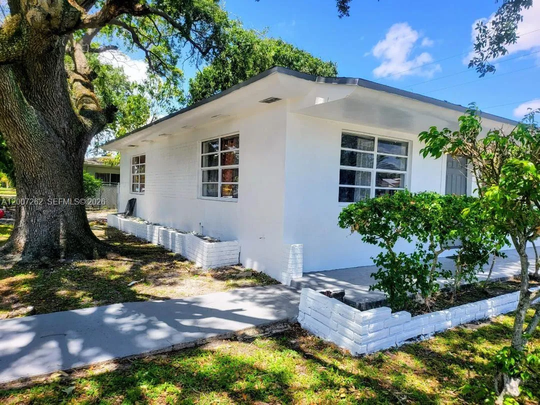 2099 Ne 172 St, North Miami Beach, Florida 33162, North Miami Beach, Florida 33162, ,Residential Income,For Sale,2099 Ne 172 St, North Miami Beach, Florida 33162,A12007262