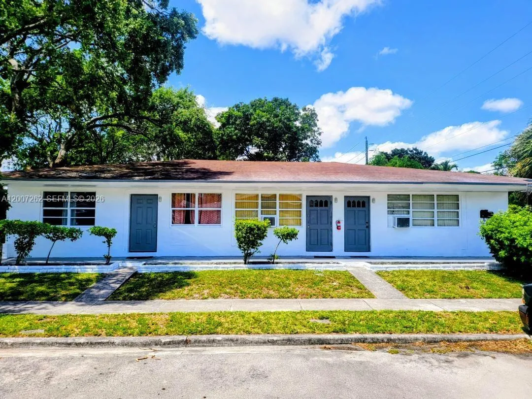 2099 Ne 172 St, North Miami Beach, Florida 33162, North Miami Beach, Florida 33162, ,Residential Income,For Sale,2099 Ne 172 St, North Miami Beach, Florida 33162,A12007262