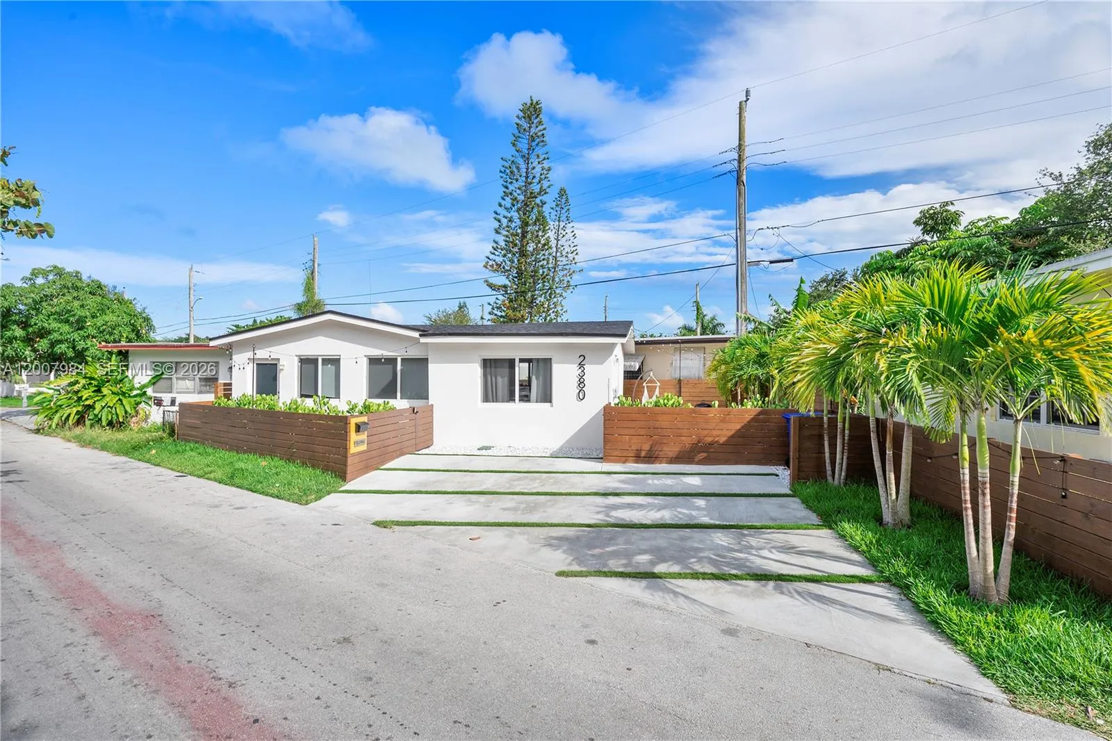 2380 Ne 137th St Right, North Miami Beach, Florida, North Miami Beach, Florida 33181, 1 Bedroom Bedrooms, ,1 BathroomBathrooms,Residential Lease,For Rent,2380 Ne 137th St Right, North Miami Beach, Florida,A12007984