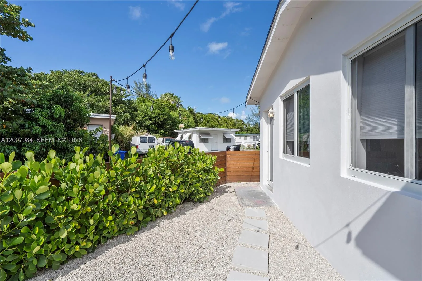 2380 Ne 137th St Right, North Miami Beach, Florida, North Miami Beach, Florida 33181, 1 Bedroom Bedrooms, ,1 BathroomBathrooms,Residential Lease,For Rent,2380 Ne 137th St Right, North Miami Beach, Florida,A12007984
