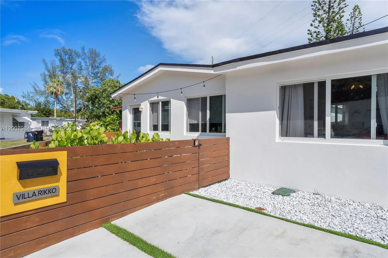 2380 Ne 137th St Right, North Miami Beach, Florida, North Miami Beach, Florida 33181, 1 Bedroom Bedrooms, ,1 BathroomBathrooms,Residential Lease,For Rent,2380 Ne 137th St Right, North Miami Beach, Florida,A12007984