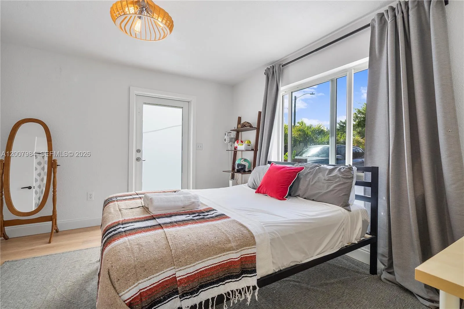 2380 Ne 137th St Right, North Miami Beach, Florida, North Miami Beach, Florida 33181, 1 Bedroom Bedrooms, ,1 BathroomBathrooms,Residential Lease,For Rent,2380 Ne 137th St Right, North Miami Beach, Florida,A12007984