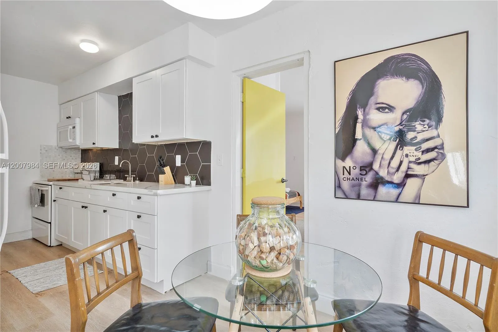2380 Ne 137th St Right, North Miami Beach, Florida, North Miami Beach, Florida 33181, 1 Bedroom Bedrooms, ,1 BathroomBathrooms,Residential Lease,For Rent,2380 Ne 137th St Right, North Miami Beach, Florida,A12007984
