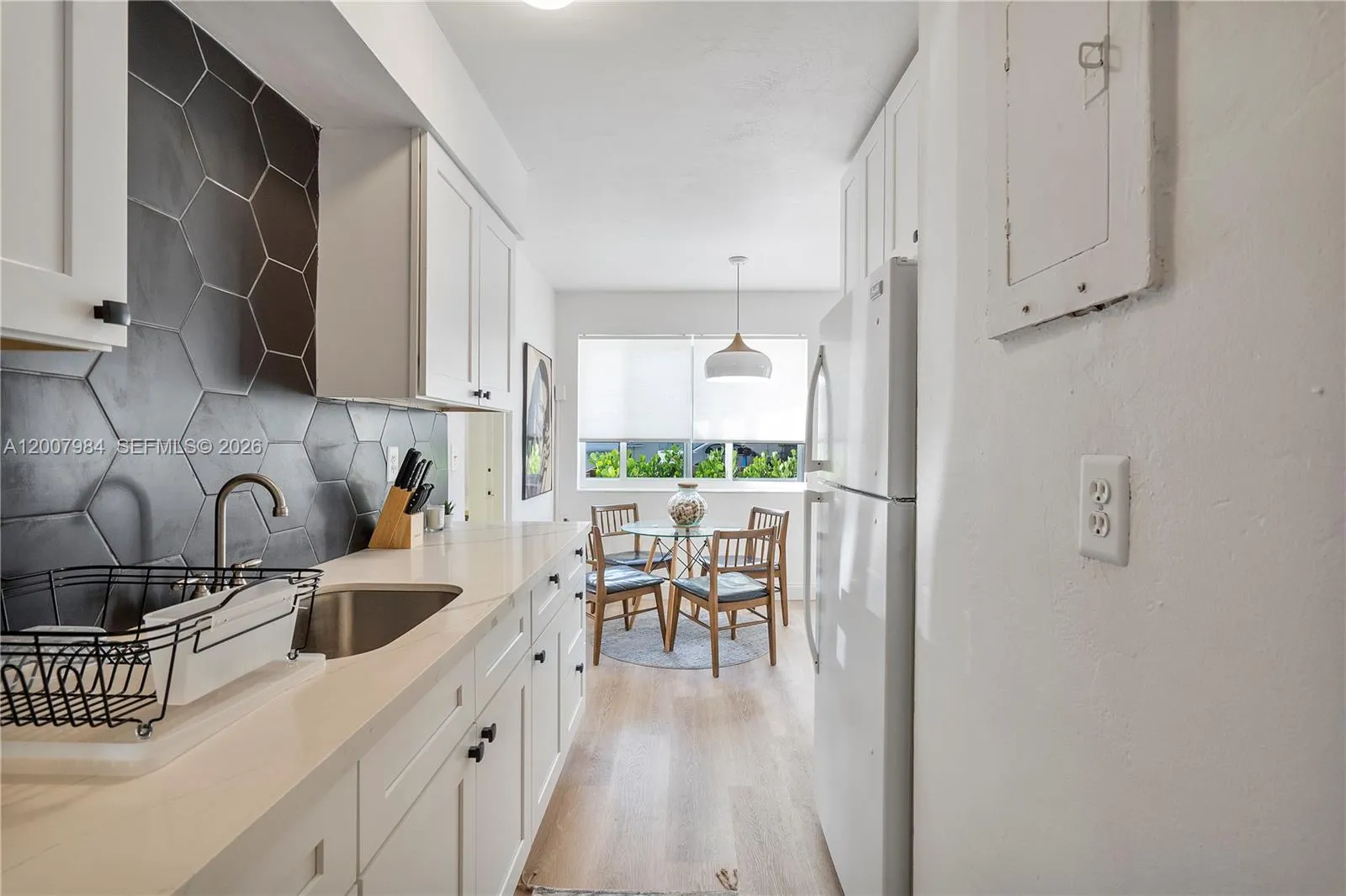 2380 Ne 137th St Right, North Miami Beach, Florida, North Miami Beach, Florida 33181, 1 Bedroom Bedrooms, ,1 BathroomBathrooms,Residential Lease,For Rent,2380 Ne 137th St Right, North Miami Beach, Florida,A12007984