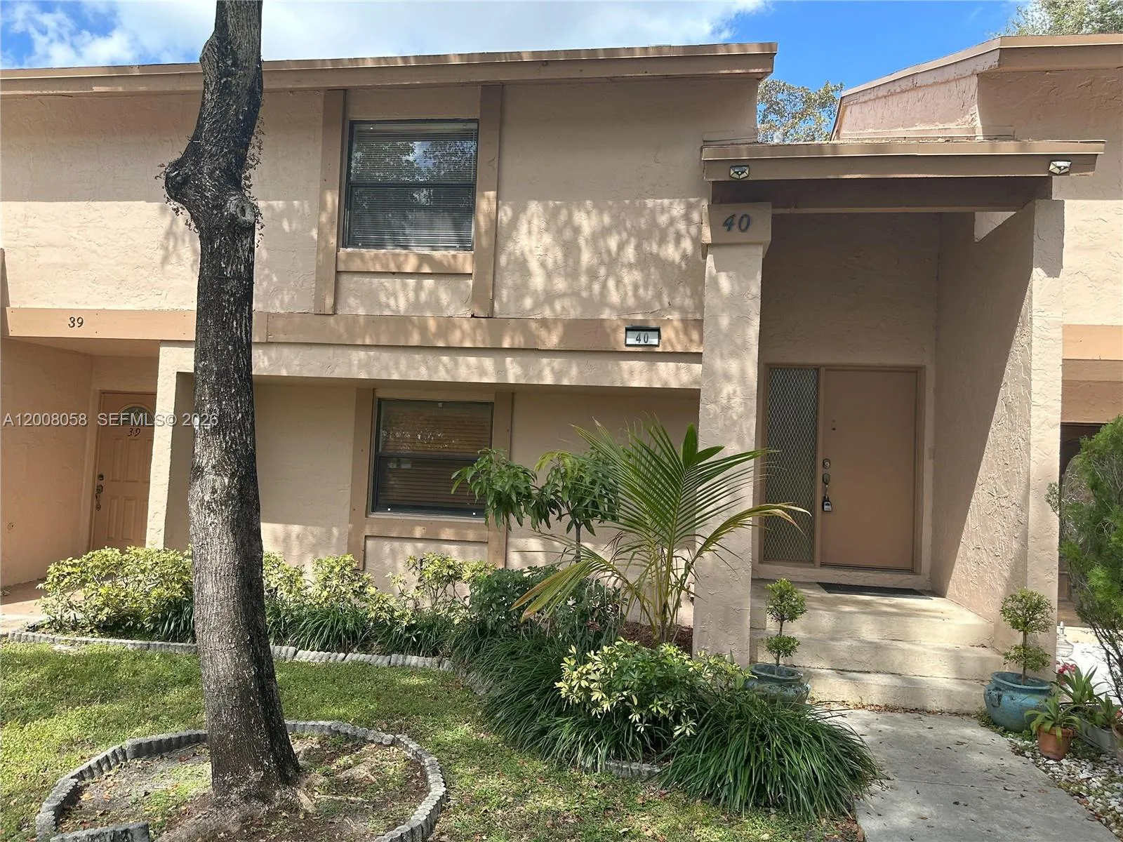 40 Chestnut Cir, Cooper City, Florida 33026, Cooper City, Florida 33026, 3 Bedrooms Bedrooms, ,2 BathroomsBathrooms,Residential Lease,For Rent,40 Chestnut Cir, Cooper City, Florida 33026,A12008058