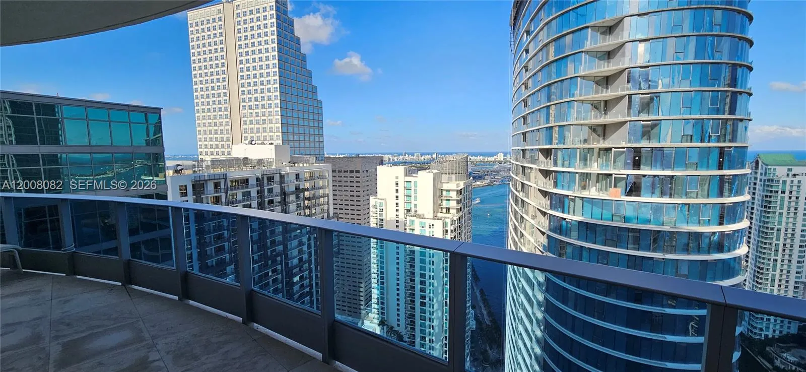 200 Biscayne Boulevard Way 5001, Miami, Florida 33, Miami, Florida 33131, 3 Bedrooms Bedrooms, ,3 BathroomsBathrooms,Residential Lease,For Rent,200 Biscayne Boulevard Way 5001, Miami, Florida 33,A12008082