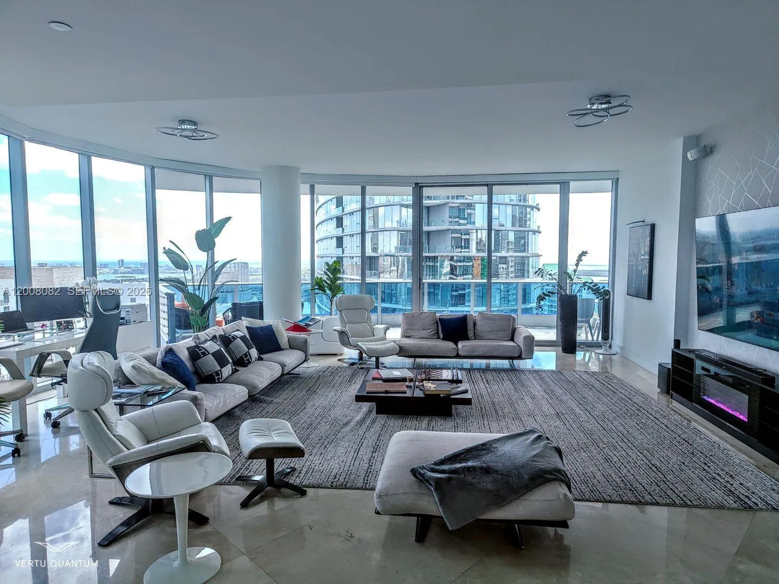 200 Biscayne Boulevard Way 5001, Miami, Florida 33, Miami, Florida 33131, 3 Bedrooms Bedrooms, ,3 BathroomsBathrooms,Residential Lease,For Rent,200 Biscayne Boulevard Way 5001, Miami, Florida 33,A12008082