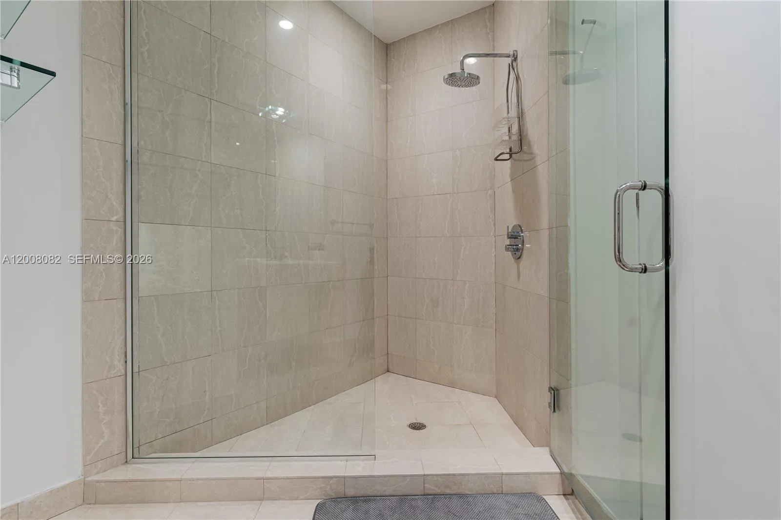200 Biscayne Boulevard Way 5001, Miami, Florida 33, Miami, Florida 33131, 3 Bedrooms Bedrooms, ,3 BathroomsBathrooms,Residential Lease,For Rent,200 Biscayne Boulevard Way 5001, Miami, Florida 33,A12008082