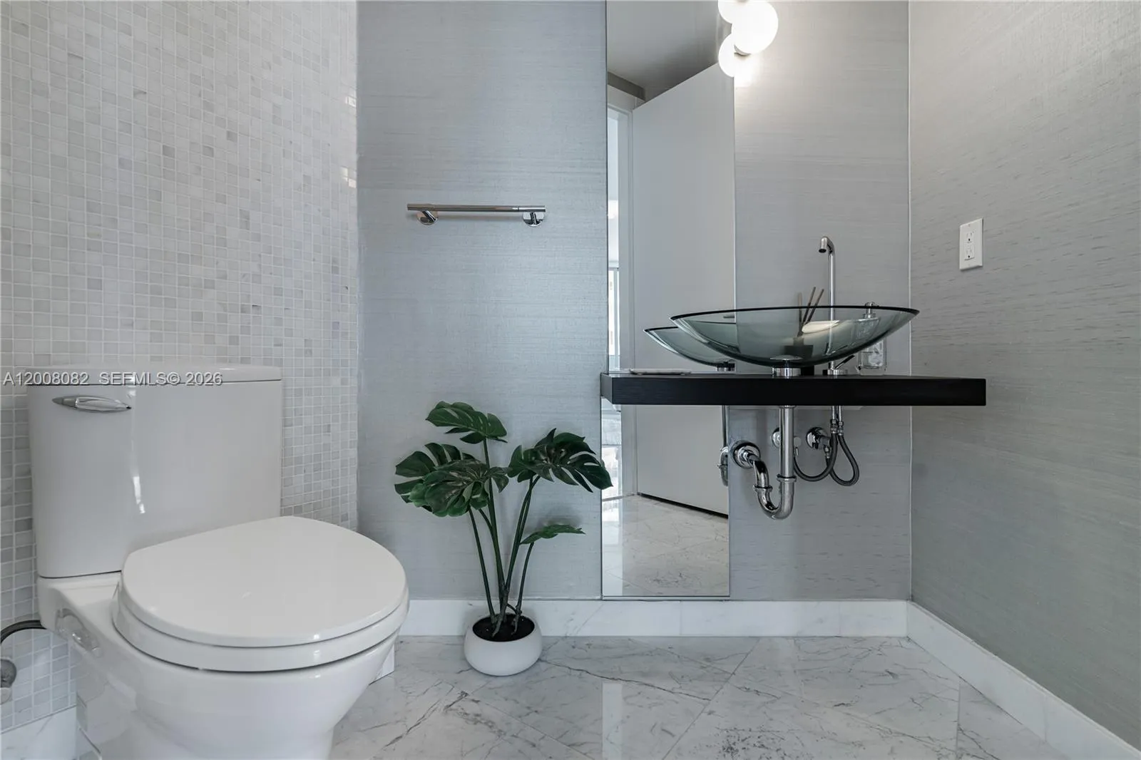 200 Biscayne Boulevard Way 5001, Miami, Florida 33, Miami, Florida 33131, 3 Bedrooms Bedrooms, ,3 BathroomsBathrooms,Residential Lease,For Rent,200 Biscayne Boulevard Way 5001, Miami, Florida 33,A12008082