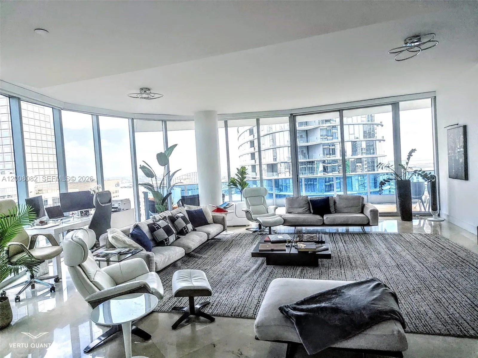 200 Biscayne Boulevard Way 5001, Miami, Florida 33, Miami, Florida 33131, 3 Bedrooms Bedrooms, ,3 BathroomsBathrooms,Residential Lease,For Rent,200 Biscayne Boulevard Way 5001, Miami, Florida 33,A12008082