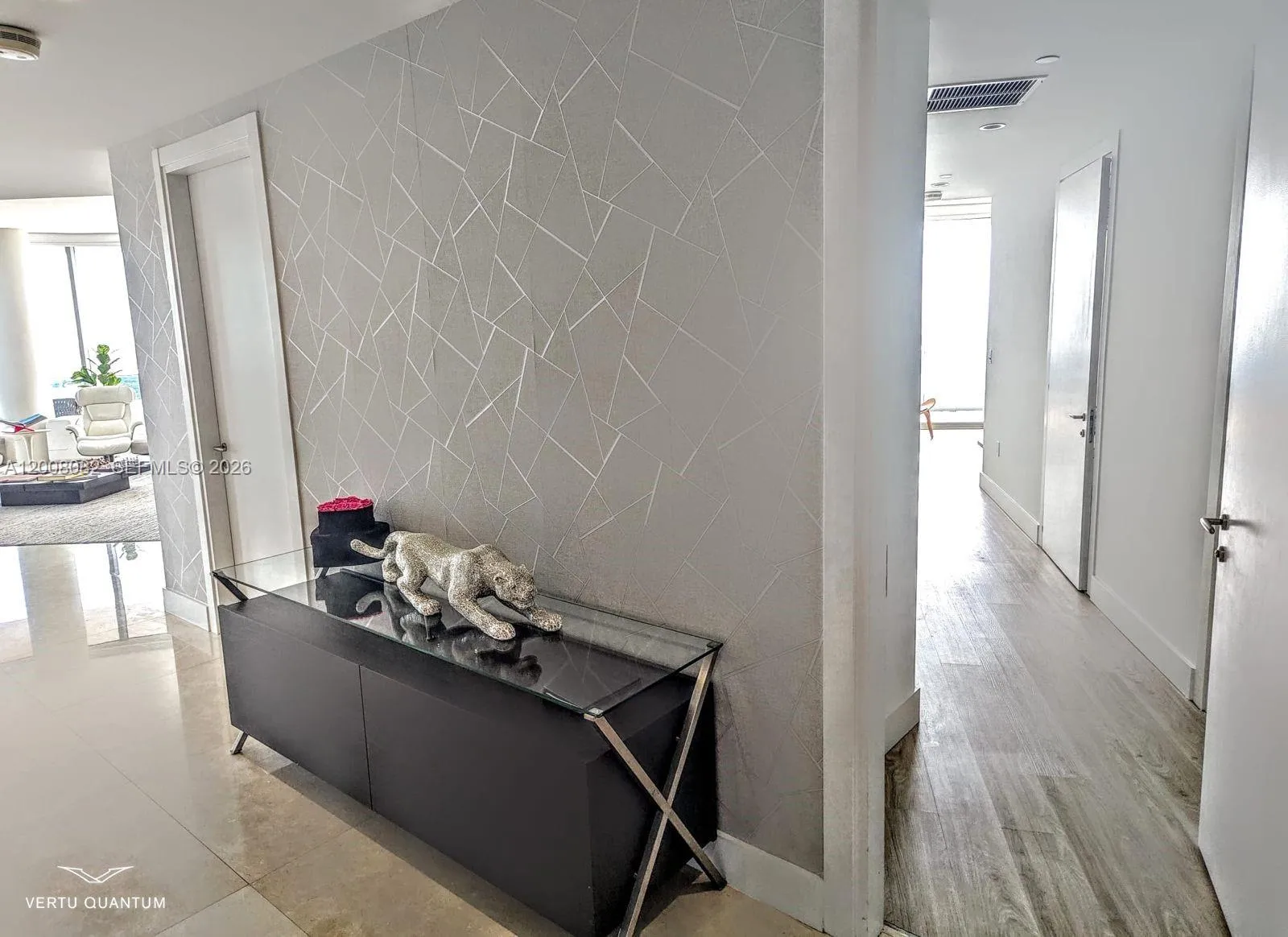 200 Biscayne Boulevard Way 5001, Miami, Florida 33, Miami, Florida 33131, 3 Bedrooms Bedrooms, ,3 BathroomsBathrooms,Residential Lease,For Rent,200 Biscayne Boulevard Way 5001, Miami, Florida 33,A12008082