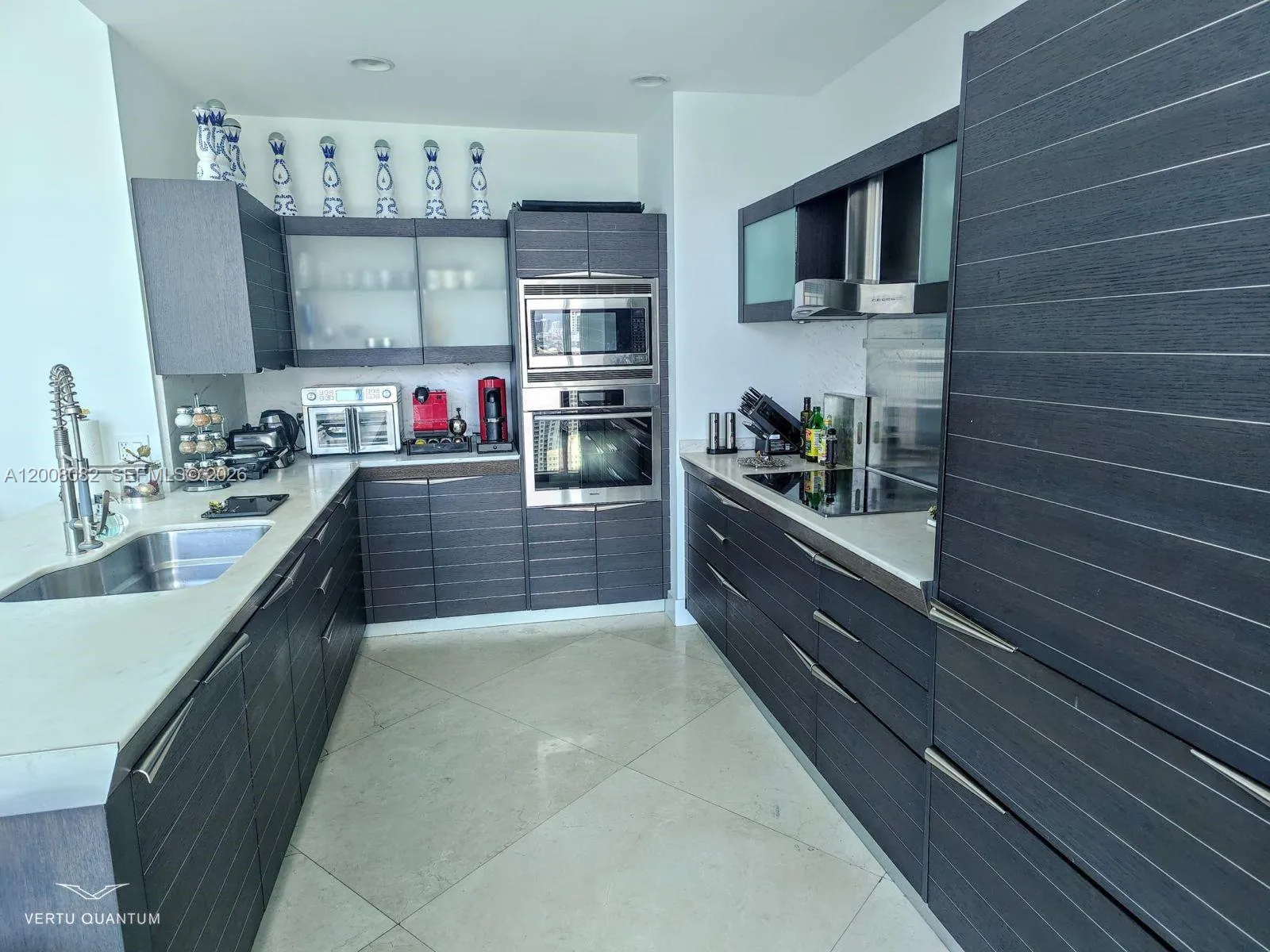 200 Biscayne Boulevard Way 5001, Miami, Florida 33, Miami, Florida 33131, 3 Bedrooms Bedrooms, ,3 BathroomsBathrooms,Residential Lease,For Rent,200 Biscayne Boulevard Way 5001, Miami, Florida 33,A12008082