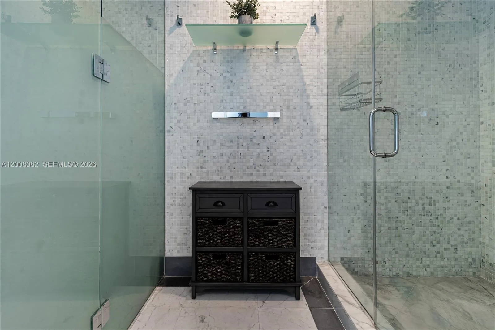 200 Biscayne Boulevard Way 5001, Miami, Florida 33, Miami, Florida 33131, 3 Bedrooms Bedrooms, ,3 BathroomsBathrooms,Residential Lease,For Rent,200 Biscayne Boulevard Way 5001, Miami, Florida 33,A12008082