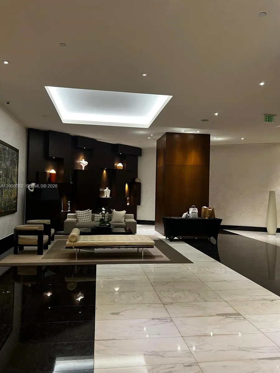 200 Biscayne Boulevard Way 5001, Miami, Florida 33, Miami, Florida 33131, 3 Bedrooms Bedrooms, ,3 BathroomsBathrooms,Residential Lease,For Rent,200 Biscayne Boulevard Way 5001, Miami, Florida 33,A12008082