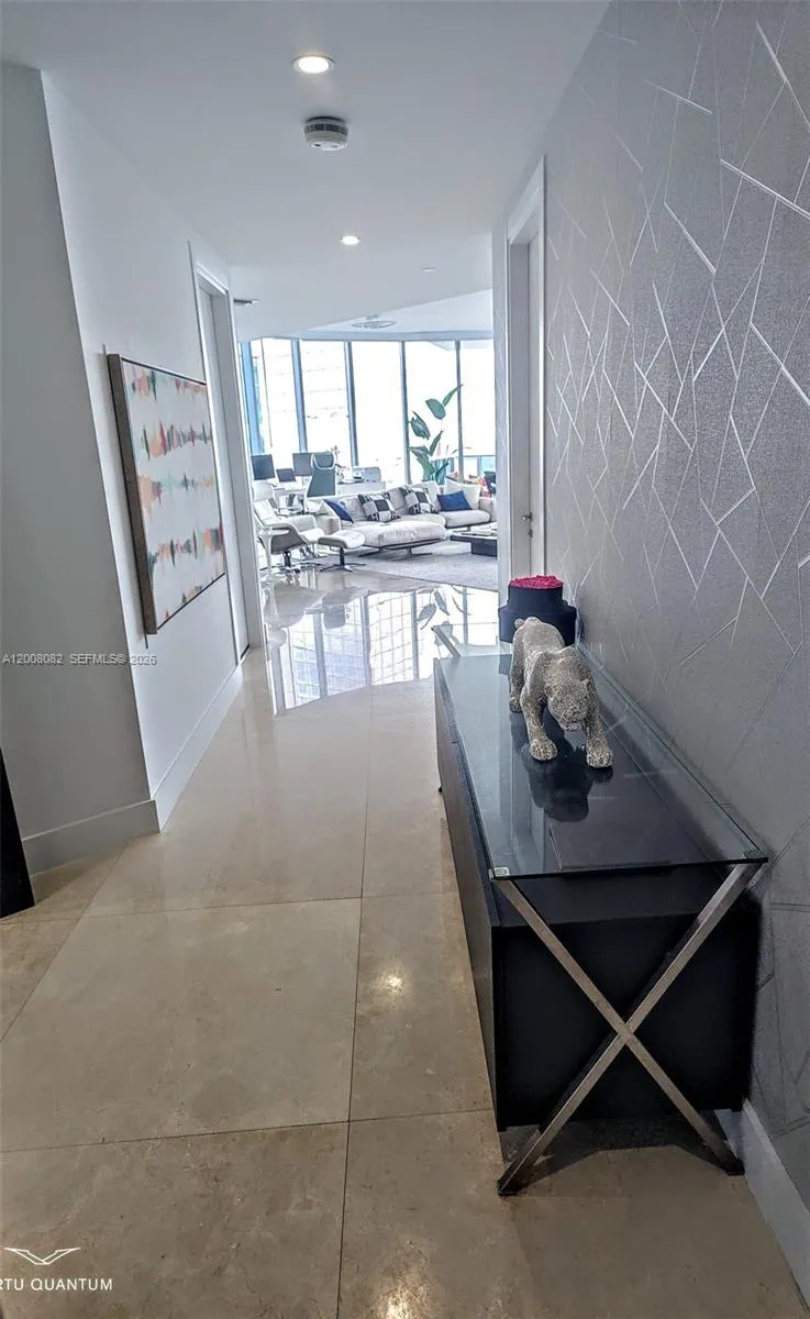 200 Biscayne Boulevard Way 5001, Miami, Florida 33, Miami, Florida 33131, 3 Bedrooms Bedrooms, ,3 BathroomsBathrooms,Residential Lease,For Rent,200 Biscayne Boulevard Way 5001, Miami, Florida 33,A12008082