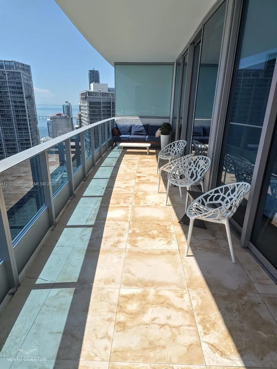 200 Biscayne Boulevard Way 5001, Miami, Florida 33, Miami, Florida 33131, 3 Bedrooms Bedrooms, ,3 BathroomsBathrooms,Residential Lease,For Rent,200 Biscayne Boulevard Way 5001, Miami, Florida 33,A12008082