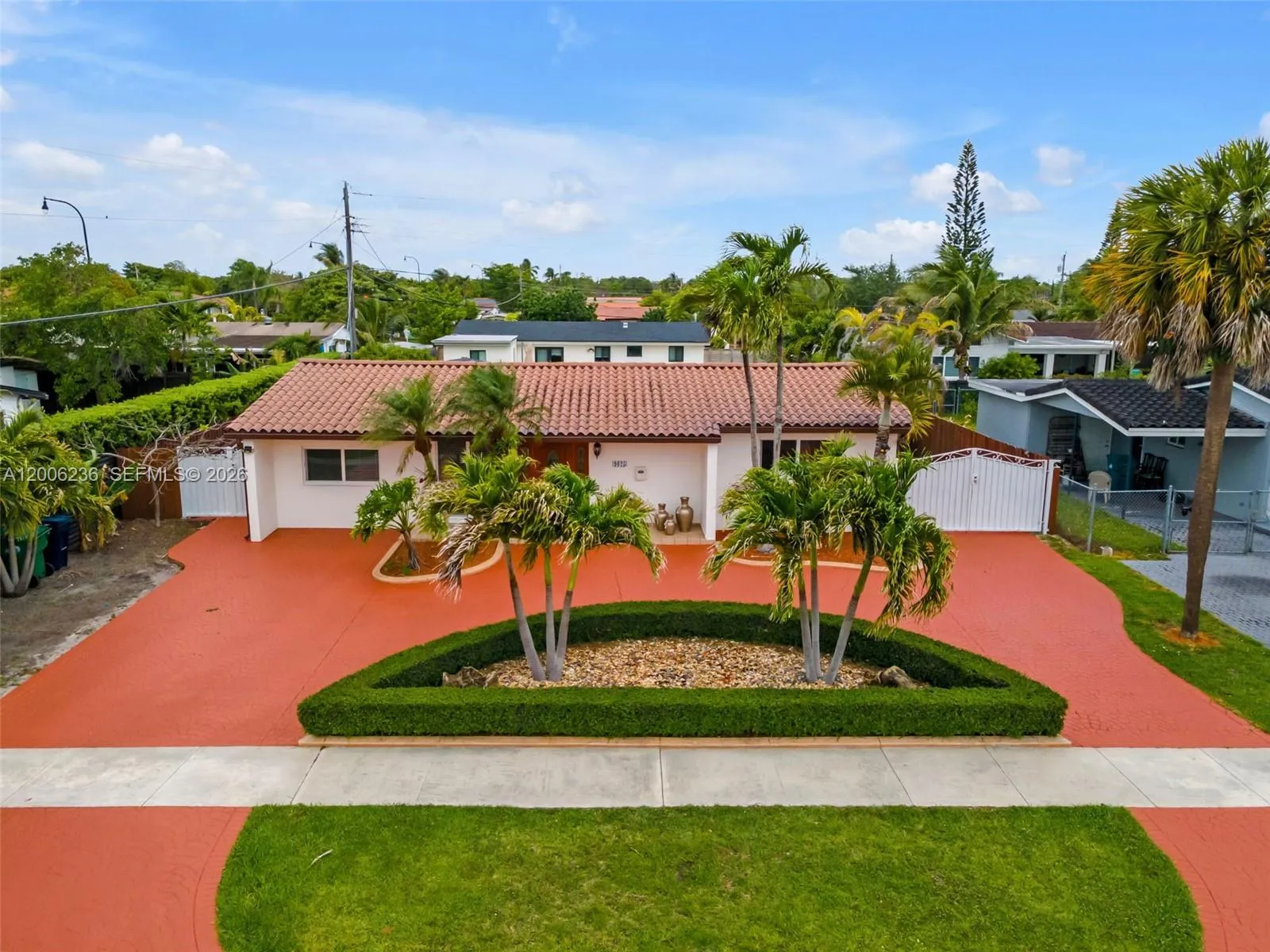 9625 Sw 47th St, Miami, Florida 33165, Miami, Florida 33165, 4 Bedrooms Bedrooms, ,4 BathroomsBathrooms,Residential,For Sale,9625 Sw 47th St, Miami, Florida 33165,A12006236