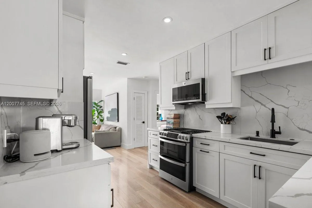 11790 Ne 8th Ave, Biscayne Park, Florida 33161, Biscayne Park, Florida 33161, 3 Bedrooms Bedrooms, ,2 BathroomsBathrooms,Residential,For Sale,11790 Ne 8th Ave, Biscayne Park, Florida 33161,A12007745