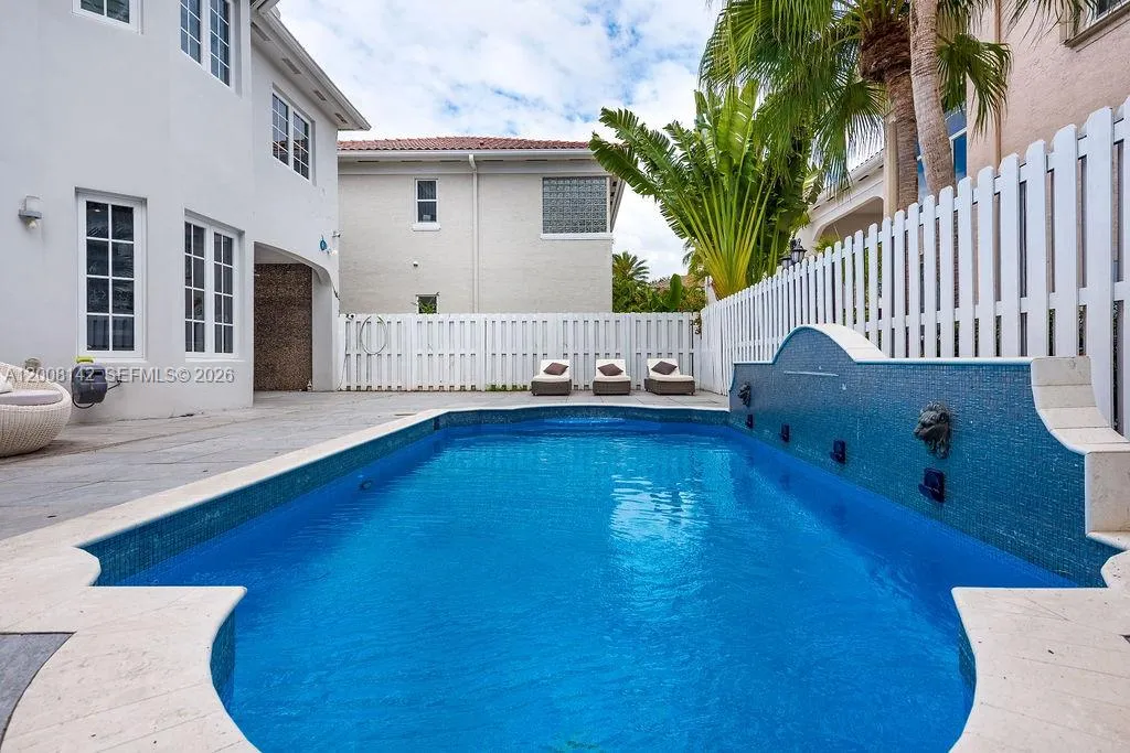 3949 194th Ln, Sunny Isles Beach, Florida 33160, Sunny Isles Beach, Florida 33160, 4 Bedrooms Bedrooms, ,3 BathroomsBathrooms,Residential,For Sale,3949 194th Ln, Sunny Isles Beach, Florida 33160,A12008142