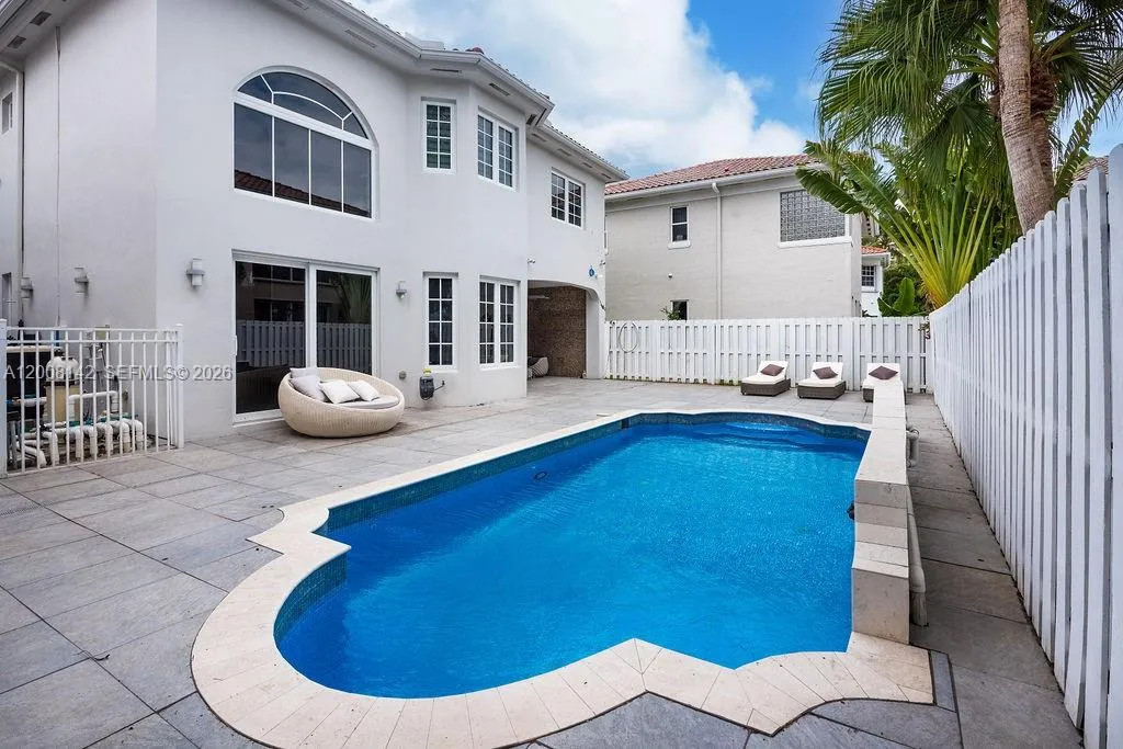 3949 194th Ln, Sunny Isles Beach, Florida 33160, Sunny Isles Beach, Florida 33160, 4 Bedrooms Bedrooms, ,3 BathroomsBathrooms,Residential,For Sale,3949 194th Ln, Sunny Isles Beach, Florida 33160,A12008142