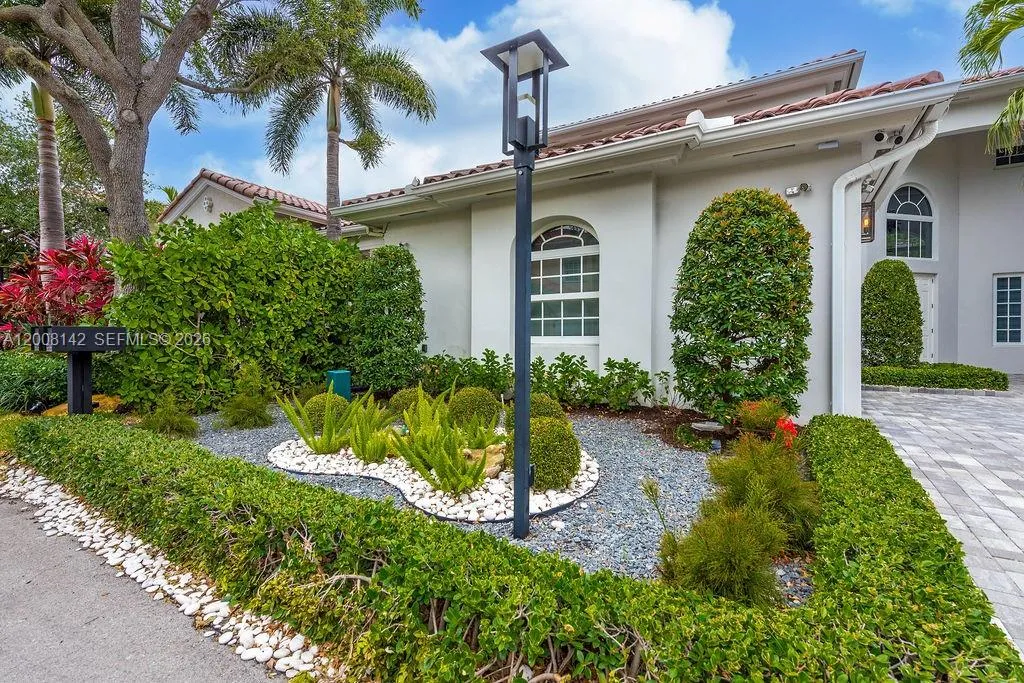 3949 194th Ln, Sunny Isles Beach, Florida 33160, Sunny Isles Beach, Florida 33160, 4 Bedrooms Bedrooms, ,3 BathroomsBathrooms,Residential,For Sale,3949 194th Ln, Sunny Isles Beach, Florida 33160,A12008142