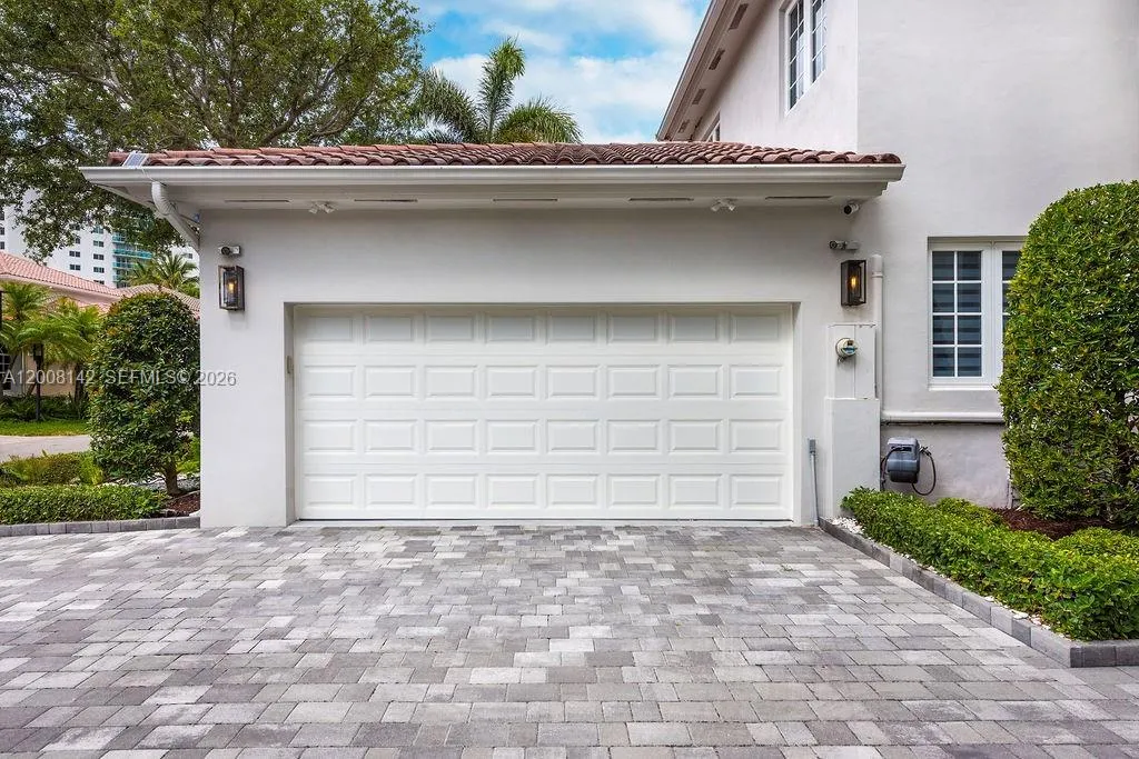 3949 194th Ln, Sunny Isles Beach, Florida 33160, Sunny Isles Beach, Florida 33160, 4 Bedrooms Bedrooms, ,3 BathroomsBathrooms,Residential,For Sale,3949 194th Ln, Sunny Isles Beach, Florida 33160,A12008142