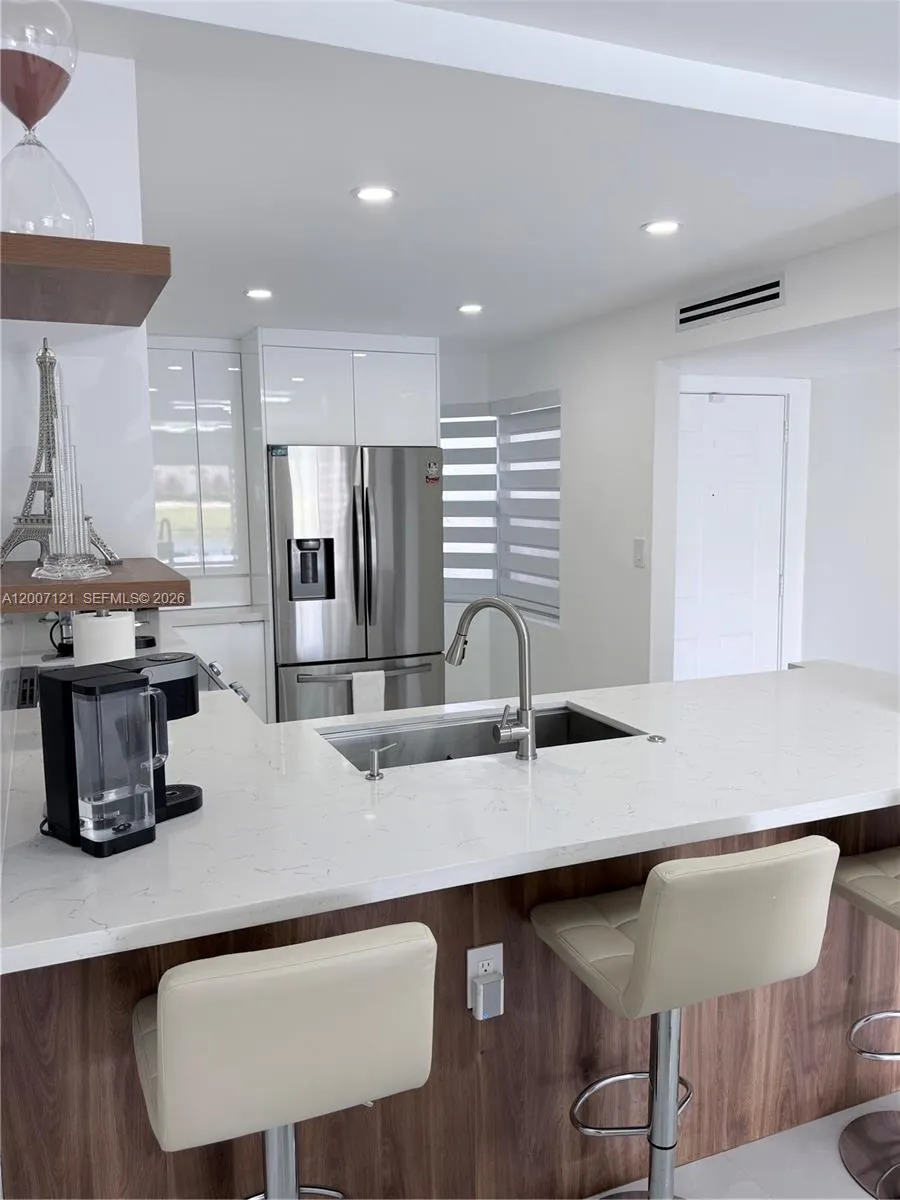 601 Sw 113th Way 601, Pembroke Pines, Florida 3302, Pembroke Pines, Florida 33025, 2 Bedrooms Bedrooms, ,2 BathroomsBathrooms,Residential,For Sale,601 Sw 113th Way 601, Pembroke Pines, Florida 3302,A12007121