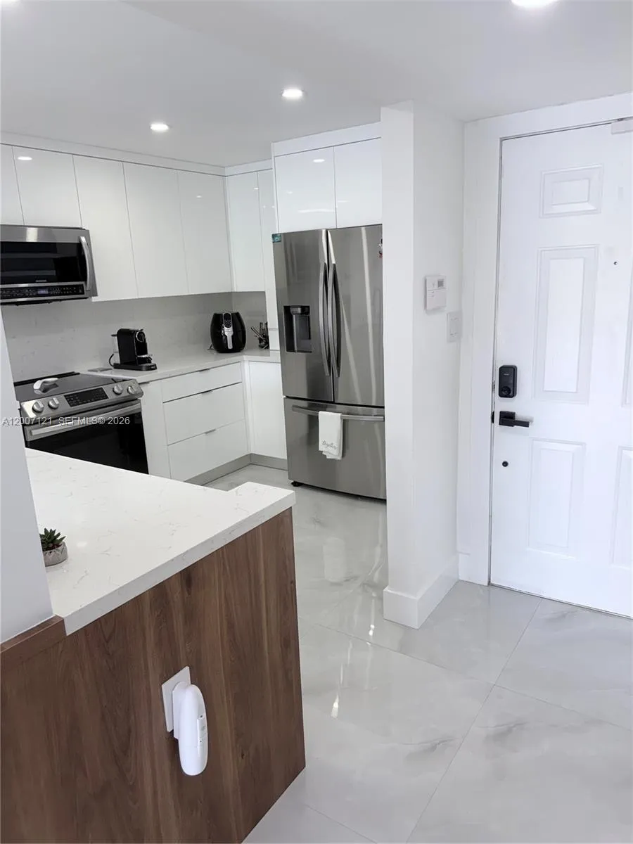 601 Sw 113th Way 601, Pembroke Pines, Florida 3302, Pembroke Pines, Florida 33025, 2 Bedrooms Bedrooms, ,2 BathroomsBathrooms,Residential,For Sale,601 Sw 113th Way 601, Pembroke Pines, Florida 3302,A12007121