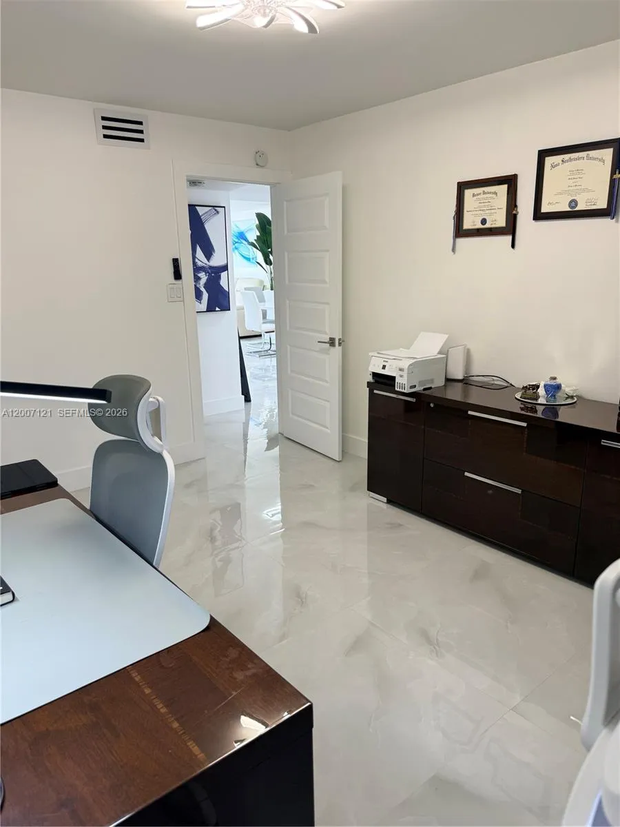 601 Sw 113th Way 601, Pembroke Pines, Florida 3302, Pembroke Pines, Florida 33025, 2 Bedrooms Bedrooms, ,2 BathroomsBathrooms,Residential,For Sale,601 Sw 113th Way 601, Pembroke Pines, Florida 3302,A12007121