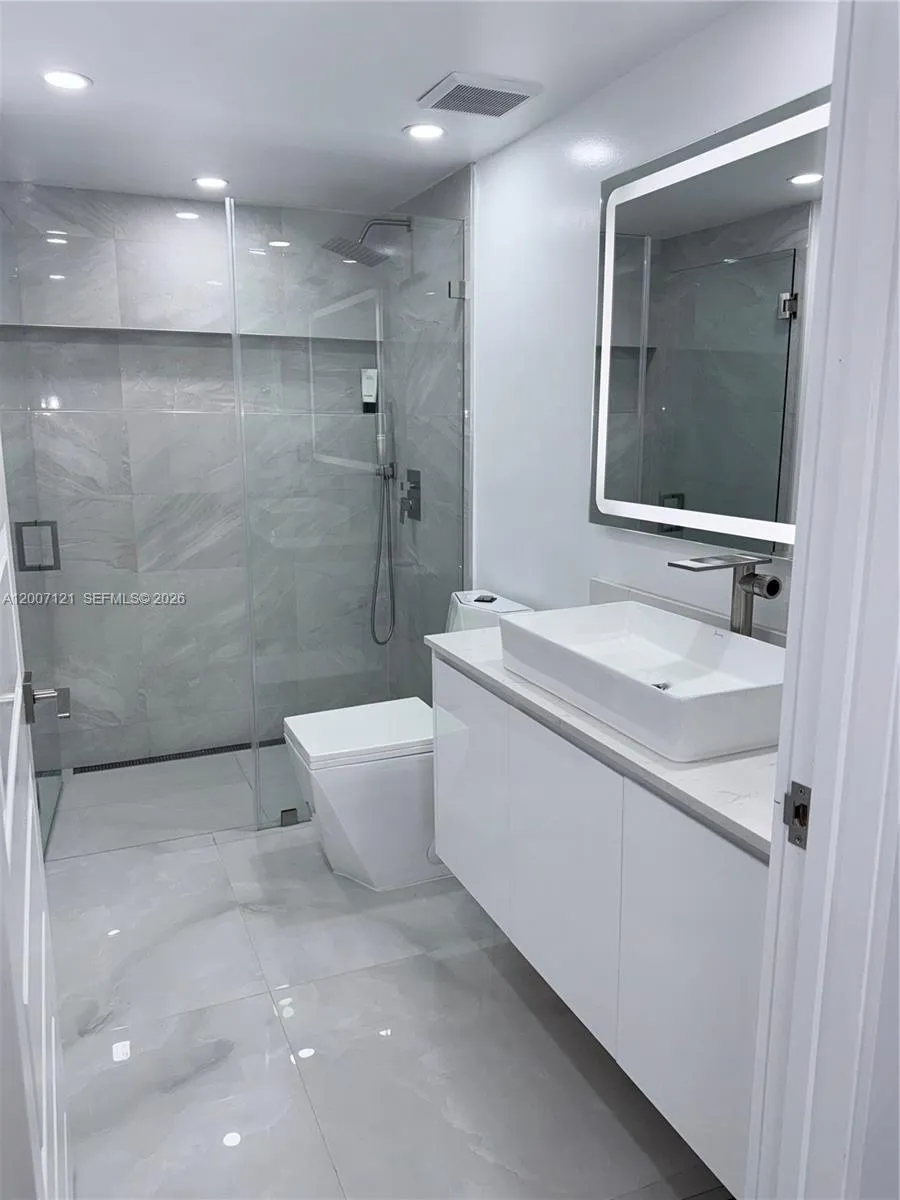 601 Sw 113th Way 601, Pembroke Pines, Florida 3302, Pembroke Pines, Florida 33025, 2 Bedrooms Bedrooms, ,2 BathroomsBathrooms,Residential,For Sale,601 Sw 113th Way 601, Pembroke Pines, Florida 3302,A12007121