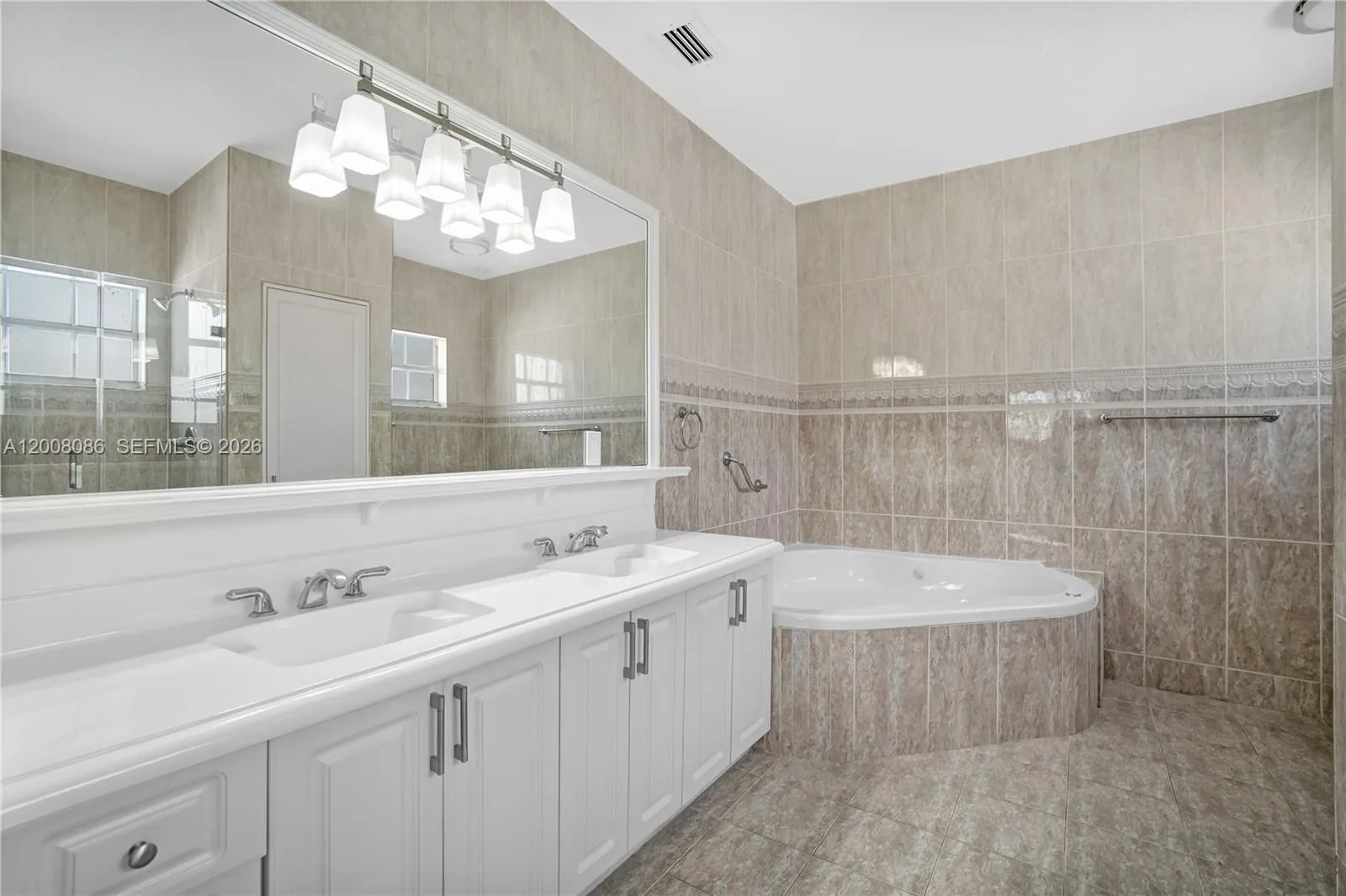 2850 Nw 5th St, Miami, Florida 33125, Miami, Florida 33125, 3 Bedrooms Bedrooms, ,2 BathroomsBathrooms,Residential,For Sale,2850 Nw 5th St, Miami, Florida 33125,A12008086