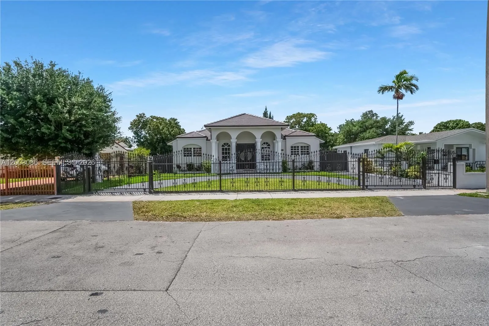 2850 Nw 5th St, Miami, Florida 33125, Miami, Florida 33125, 3 Bedrooms Bedrooms, ,2 BathroomsBathrooms,Residential,For Sale,2850 Nw 5th St, Miami, Florida 33125,A12008086