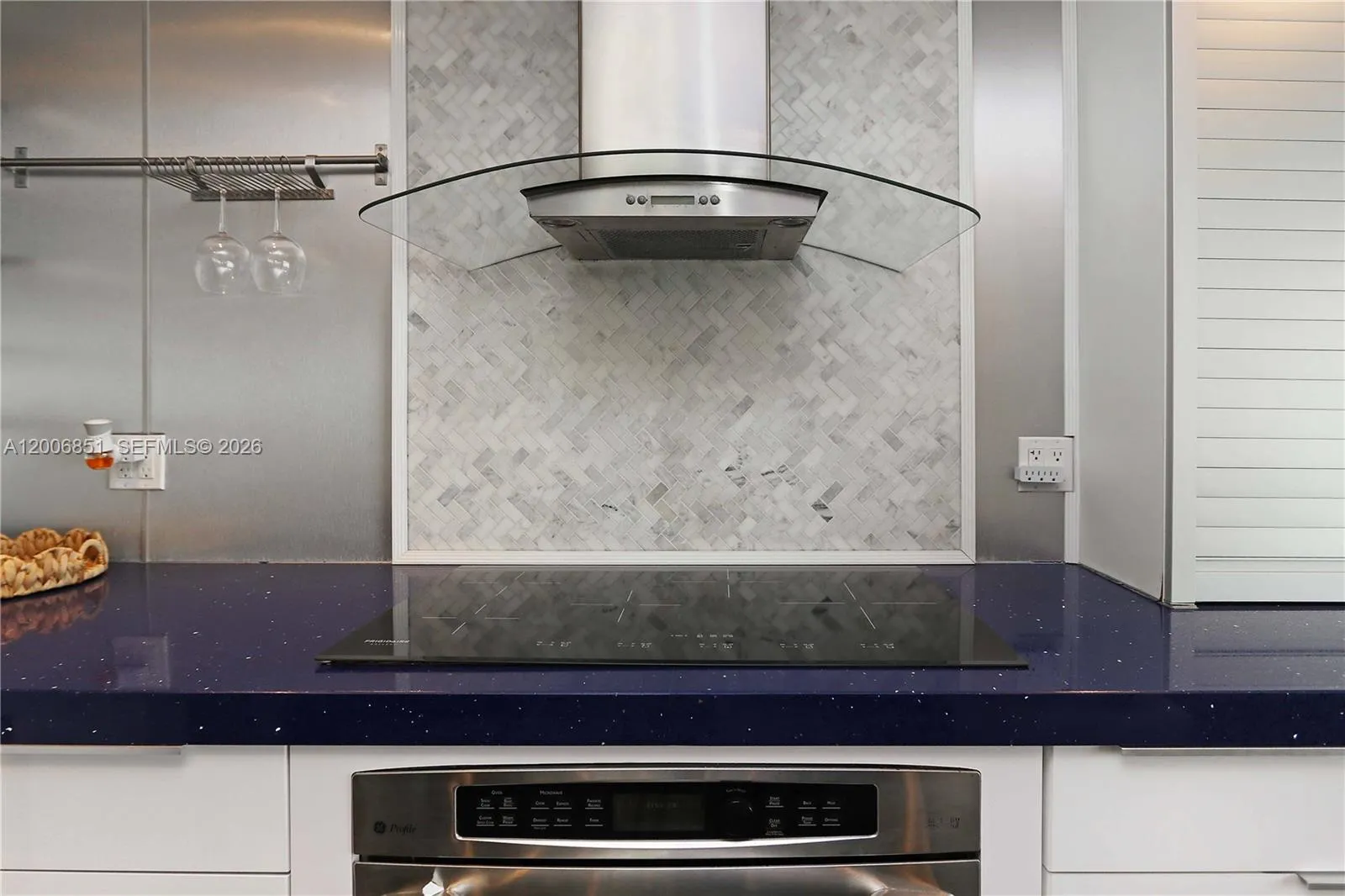 3300 N Surf Rd 17a, Hollywood, Florida 33019, Hollywood, Florida 33019, 1 Bedroom Bedrooms, ,1 BathroomBathrooms,Residential,For Sale,3300 N Surf Rd 17a, Hollywood, Florida 33019,A12006851