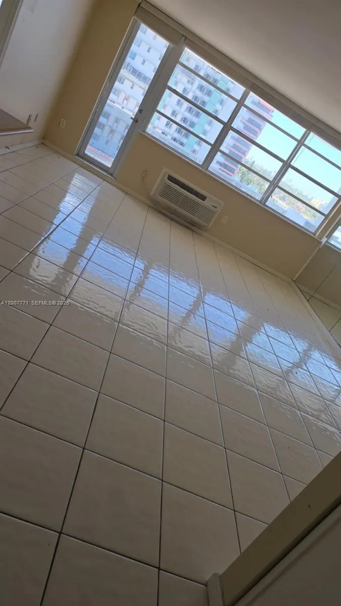 5313 Collins Ave 906, Miami Beach, Florida 33140, Miami Beach, Florida 33140, 1 Bedroom Bedrooms, ,1 BathroomBathrooms,Residential Lease,For Rent,5313 Collins Ave 906, Miami Beach, Florida 33140,A12007771