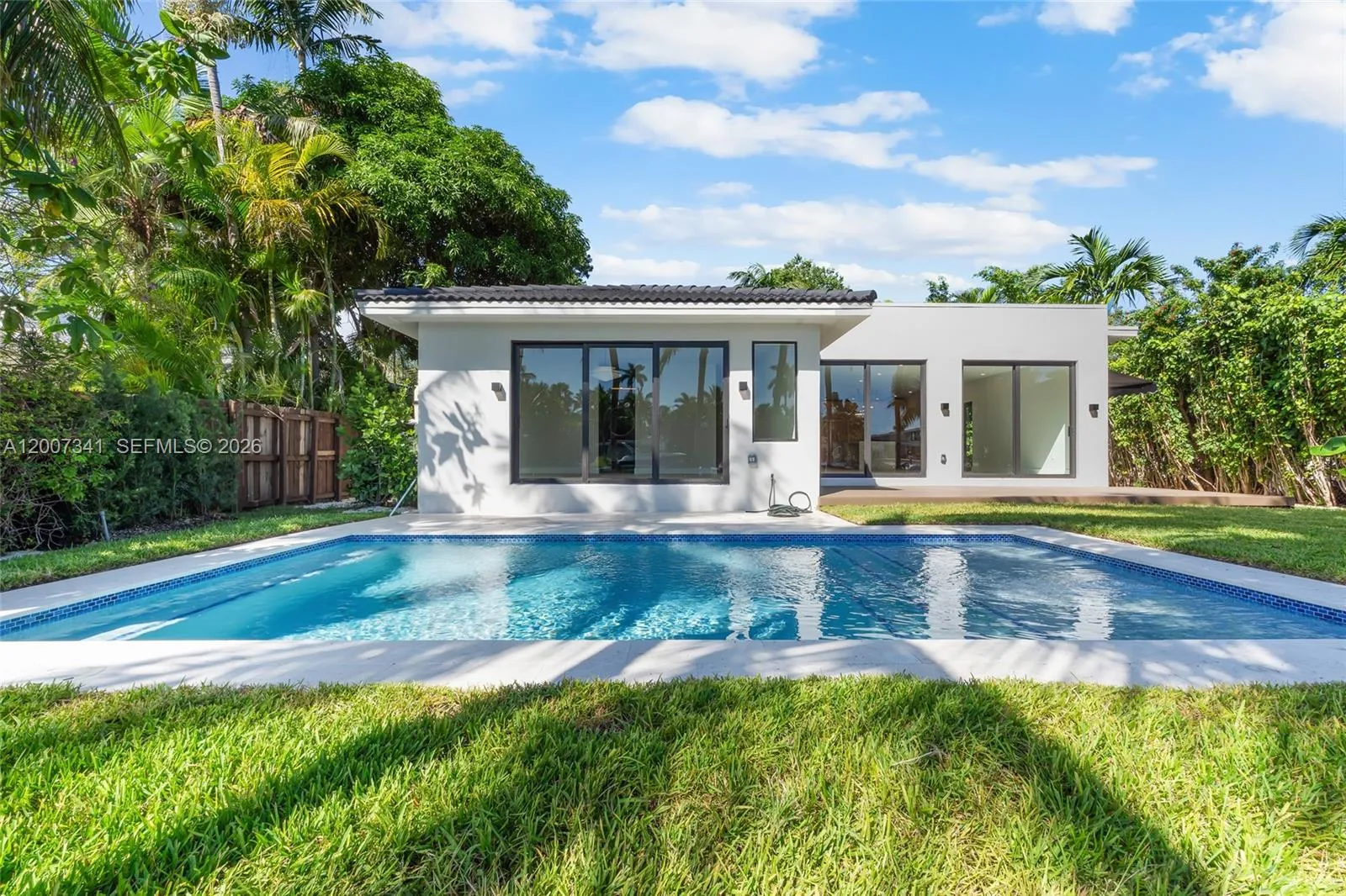 550 S Shore Dr, Miami Beach, Florida 33141, Miami Beach, Florida 33141, 4 Bedrooms Bedrooms, ,4 BathroomsBathrooms,Residential,For Sale,550 S Shore Dr, Miami Beach, Florida 33141,A12007341