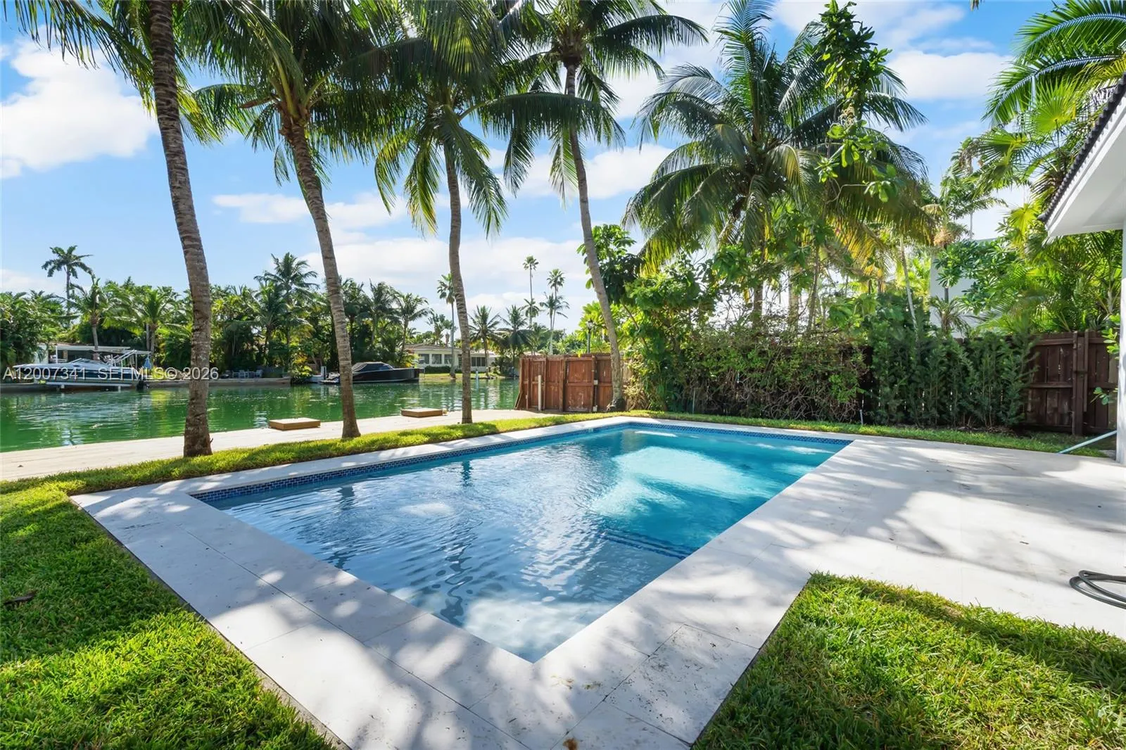 550 S Shore Dr, Miami Beach, Florida 33141, Miami Beach, Florida 33141, 4 Bedrooms Bedrooms, ,4 BathroomsBathrooms,Residential,For Sale,550 S Shore Dr, Miami Beach, Florida 33141,A12007341