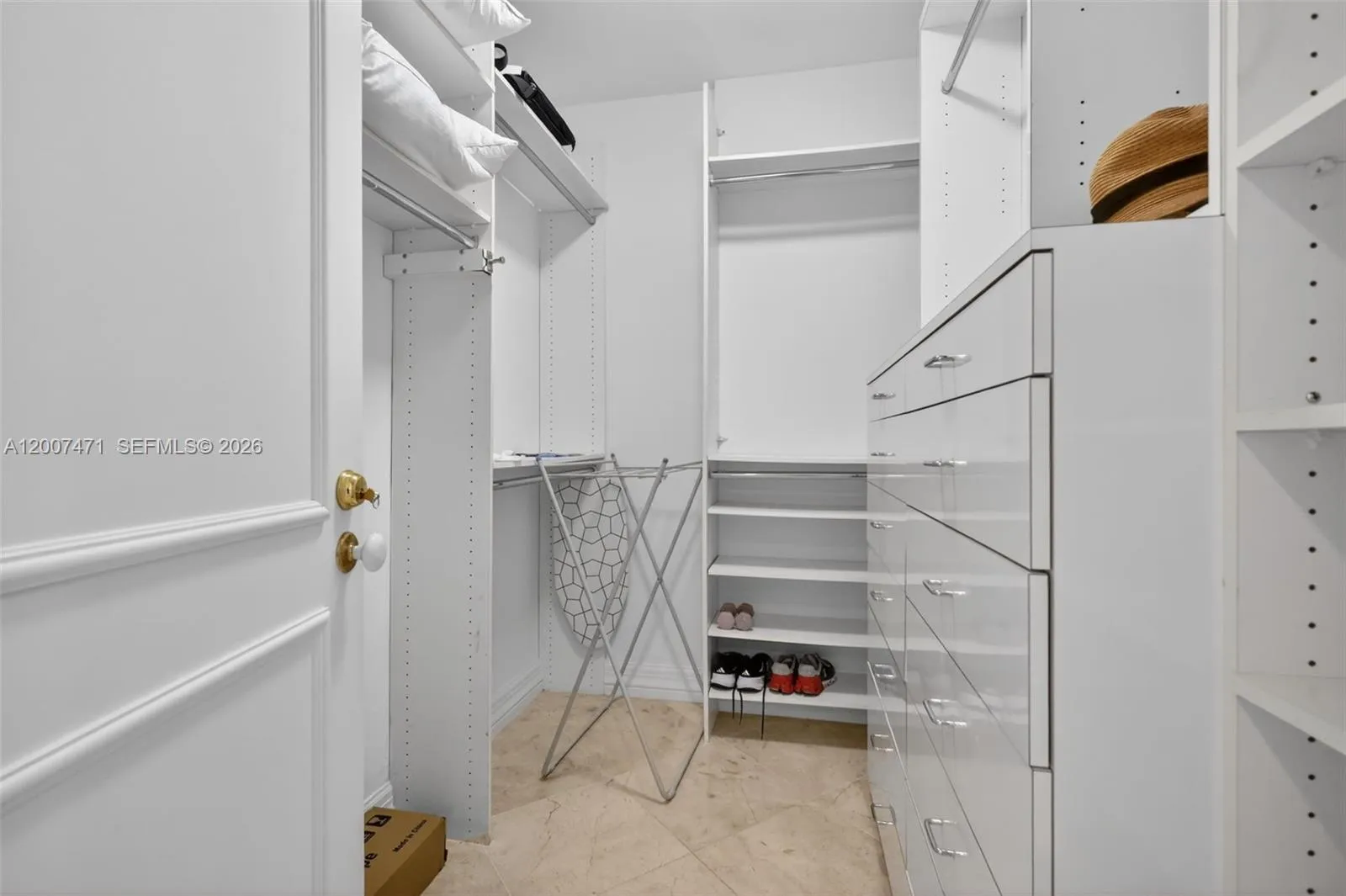 3000 Island Blvd 2305, Aventura, Florida 33160, Aventura, Florida 33160, 3 Bedrooms Bedrooms, ,3 BathroomsBathrooms,Residential,For Sale,3000 Island Blvd 2305, Aventura, Florida 33160,A12007471