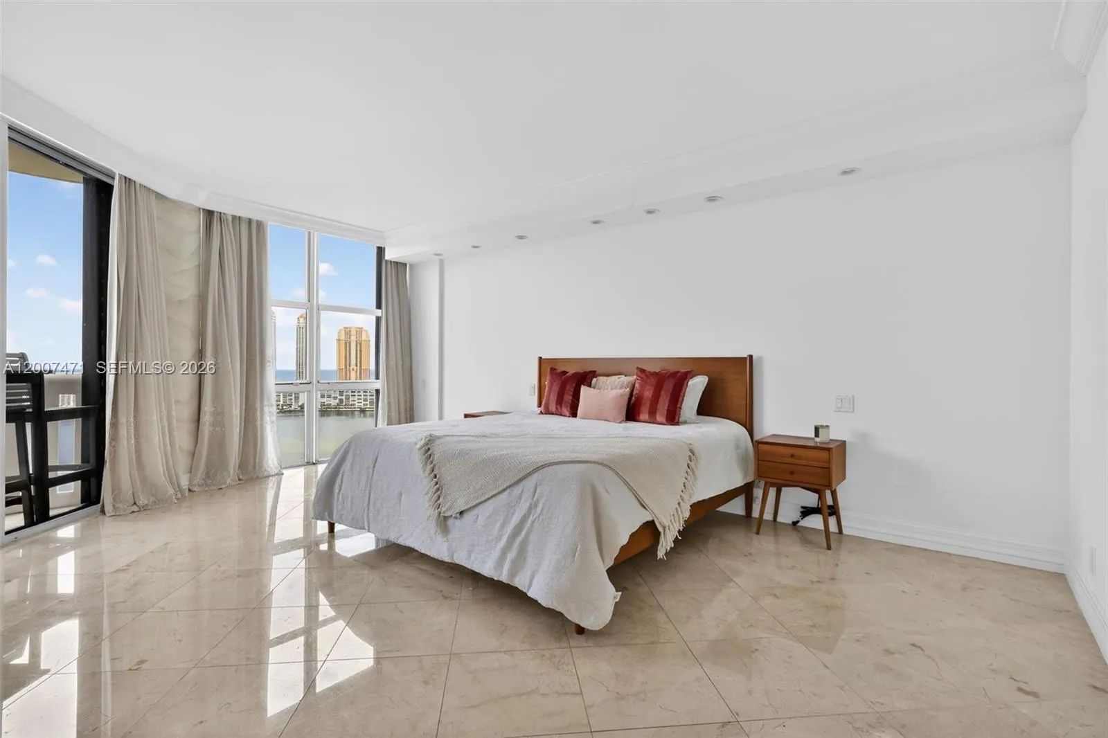 3000 Island Blvd 2305, Aventura, Florida 33160, Aventura, Florida 33160, 3 Bedrooms Bedrooms, ,3 BathroomsBathrooms,Residential,For Sale,3000 Island Blvd 2305, Aventura, Florida 33160,A12007471