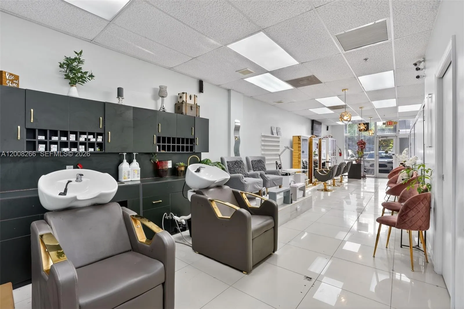 Beauty Salon For Sale On West Kendall, Kendall, Fl, Kendall, Florida 33175, ,Business Opportunity,For Sale,Beauty Salon For Sale On West Kendall, Kendall, Fl,A12008266