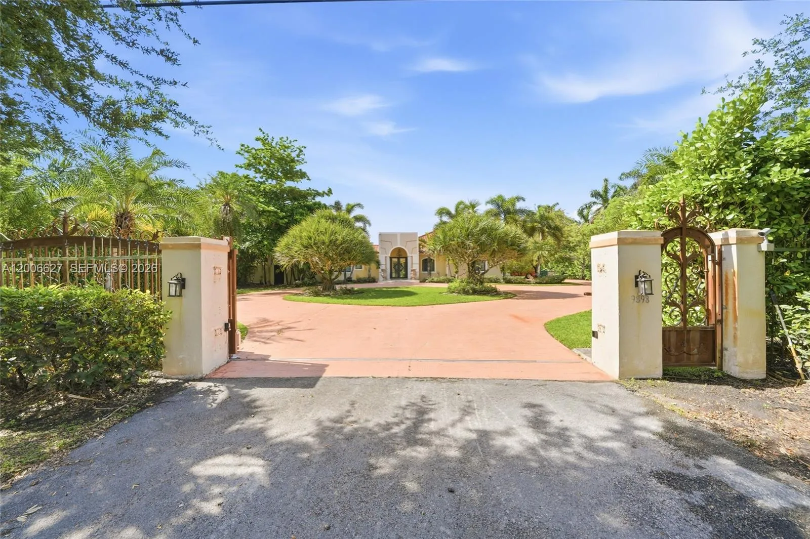 9898 Nw 133rd St, Hialeah Gardens, Florida 33018, Hialeah Gardens, Florida 33018, 5 Bedrooms Bedrooms, ,4 BathroomsBathrooms,Residential,For Sale,9898 Nw 133rd St, Hialeah Gardens, Florida 33018,A12006627