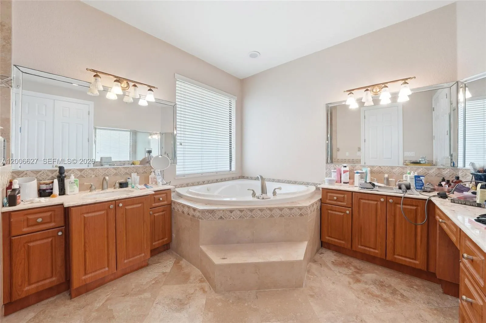9898 Nw 133rd St, Hialeah Gardens, Florida 33018, Hialeah Gardens, Florida 33018, 5 Bedrooms Bedrooms, ,4 BathroomsBathrooms,Residential,For Sale,9898 Nw 133rd St, Hialeah Gardens, Florida 33018,A12006627