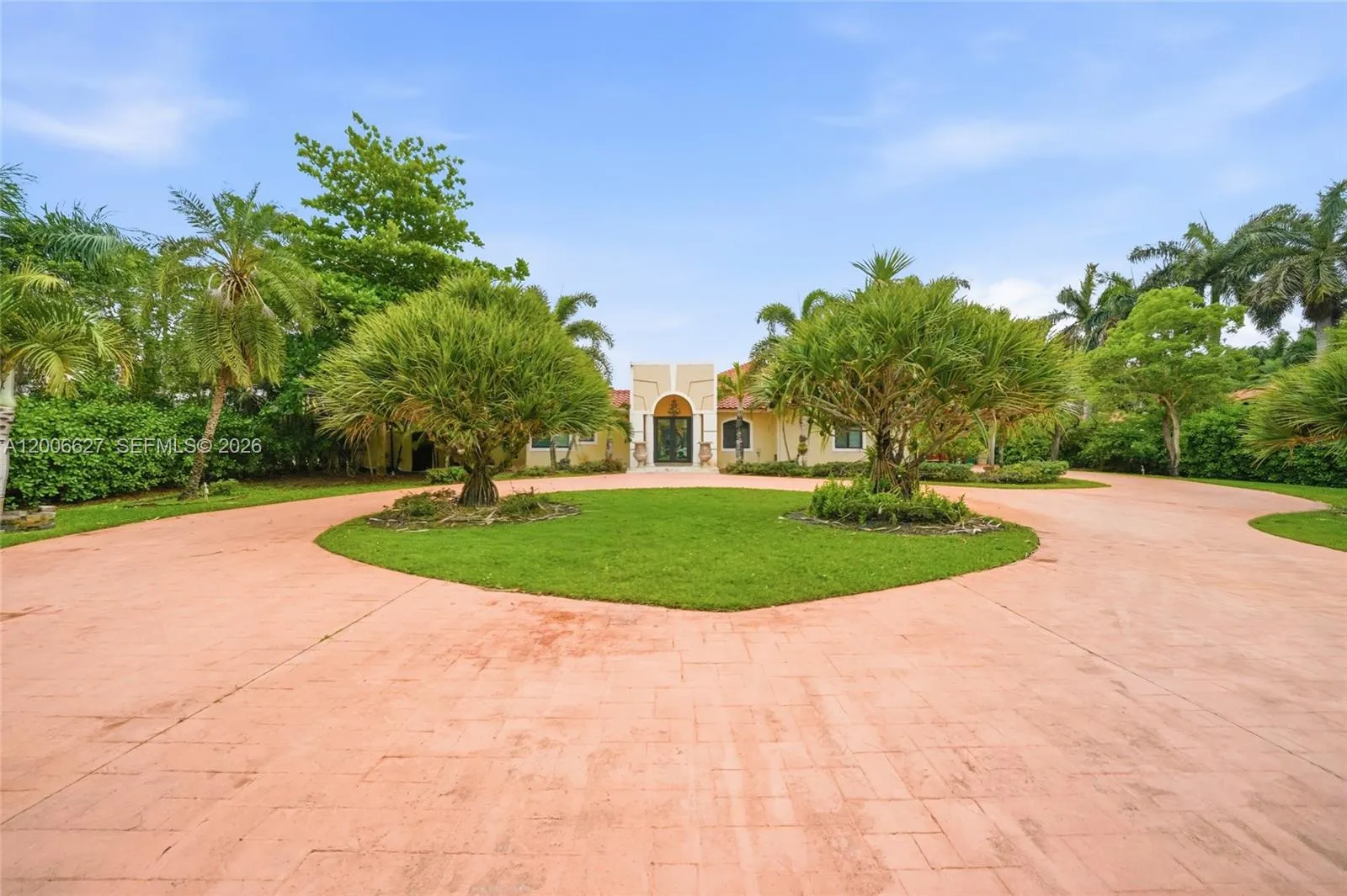 9898 Nw 133rd St, Hialeah Gardens, Florida 33018, Hialeah Gardens, Florida 33018, 5 Bedrooms Bedrooms, ,4 BathroomsBathrooms,Residential,For Sale,9898 Nw 133rd St, Hialeah Gardens, Florida 33018,A12006627