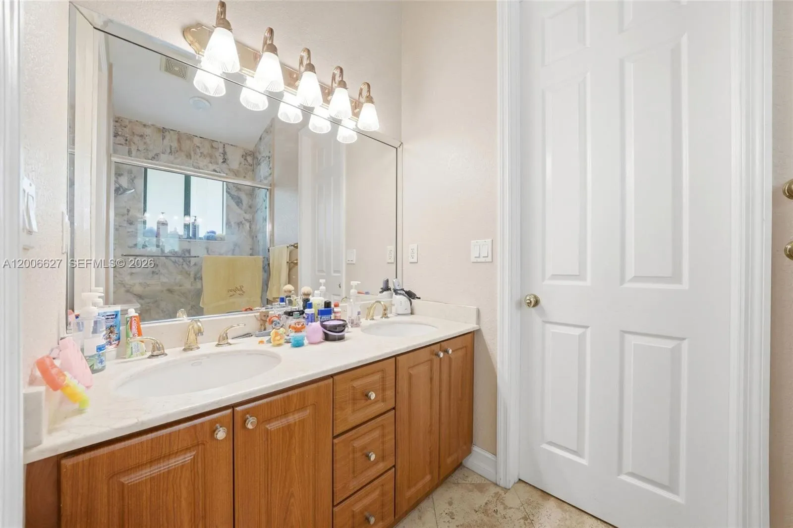 9898 Nw 133rd St, Hialeah Gardens, Florida 33018, Hialeah Gardens, Florida 33018, 5 Bedrooms Bedrooms, ,4 BathroomsBathrooms,Residential,For Sale,9898 Nw 133rd St, Hialeah Gardens, Florida 33018,A12006627